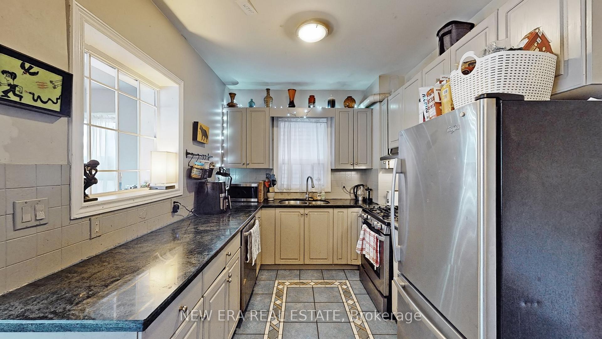 596 St Clarens Ave, Toronto, ON M6H3W9 | 3 Bedroom 2 Bathroom Semi-Detached House | Image 7