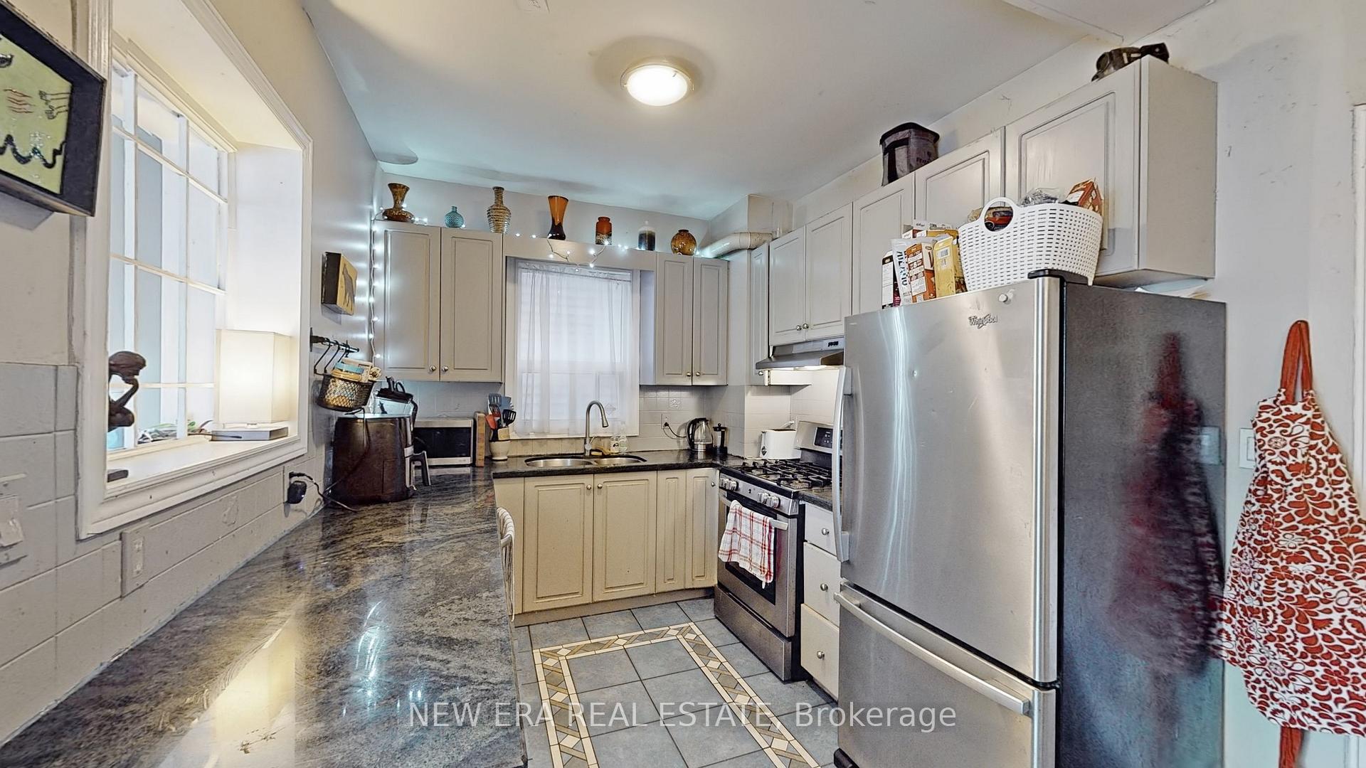 596 St Clarens Ave, Toronto, ON M6H3W9 | 3 Bedroom 2 Bathroom Semi-Detached House | Image 8