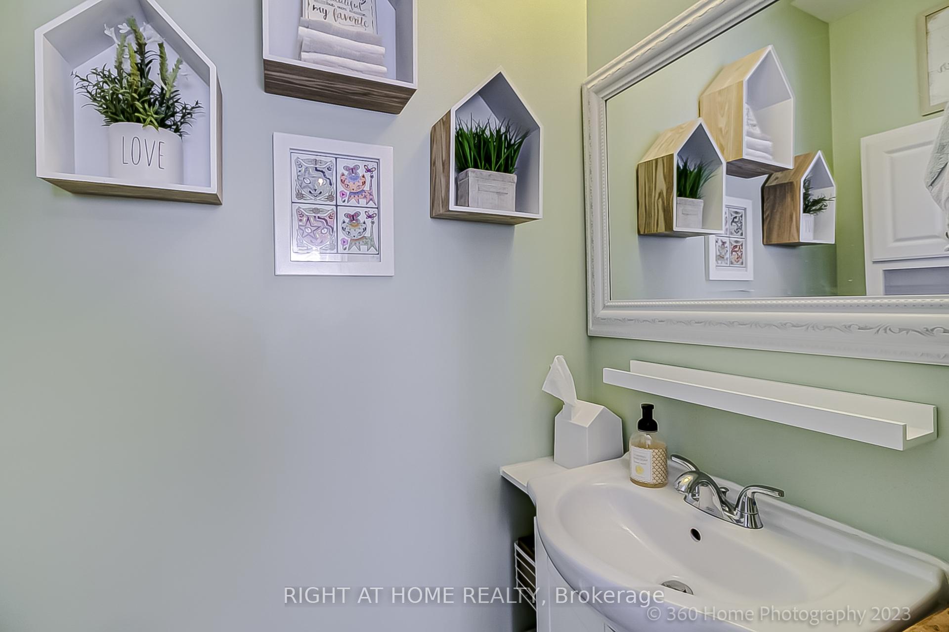 85 Barrhead Cres, Toronto, ON M9W3Z8 | 3 Bedroom 3 Bathroom Detached House | Image 14