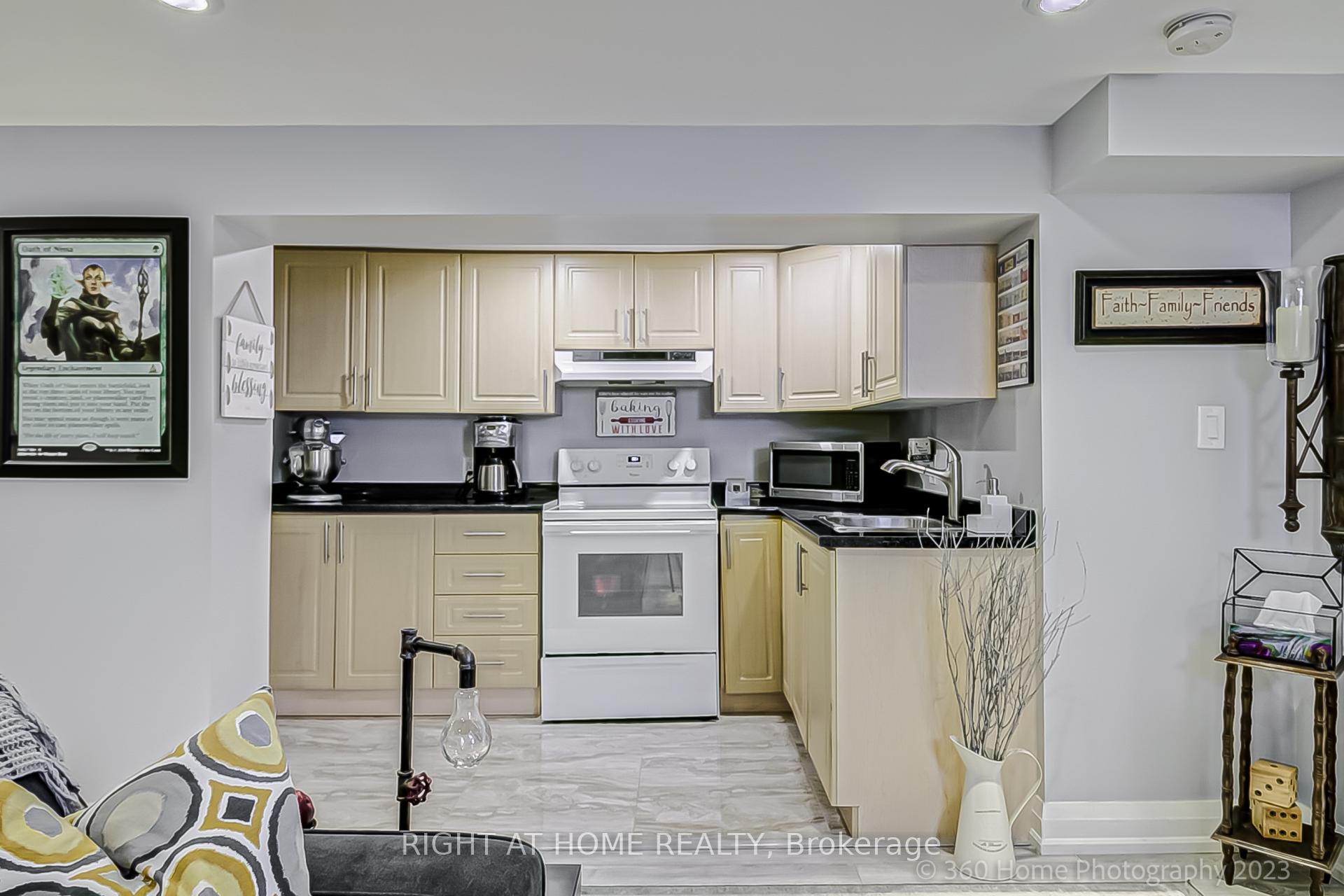 85 Barrhead Cres, Toronto, ON M9W3Z8 | 3 Bedroom 3 Bathroom Detached House | Image 23