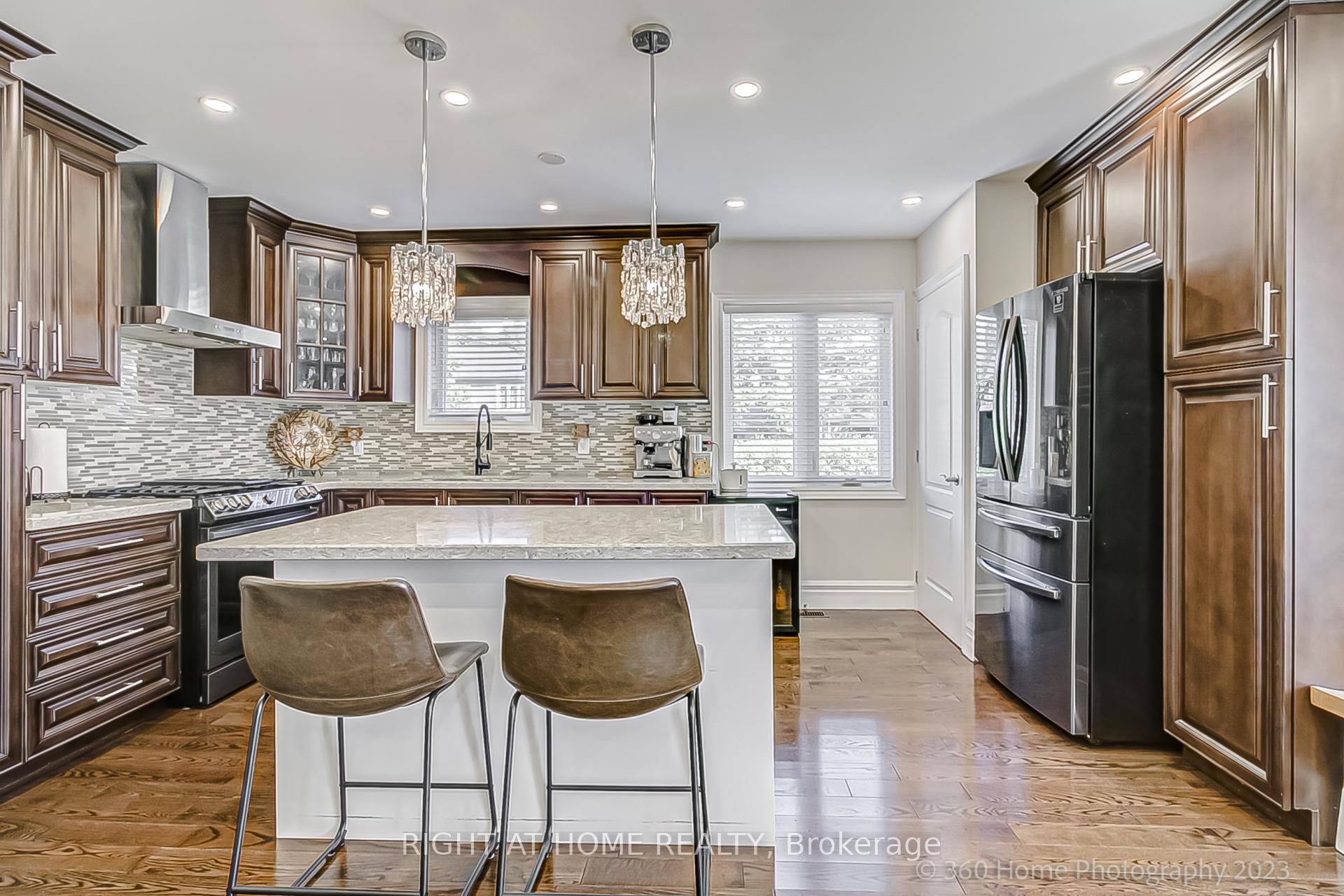 85 Barrhead Cres, Toronto, ON M9W3Z8 | 3 Bedroom 3 Bathroom Detached House | Image 3