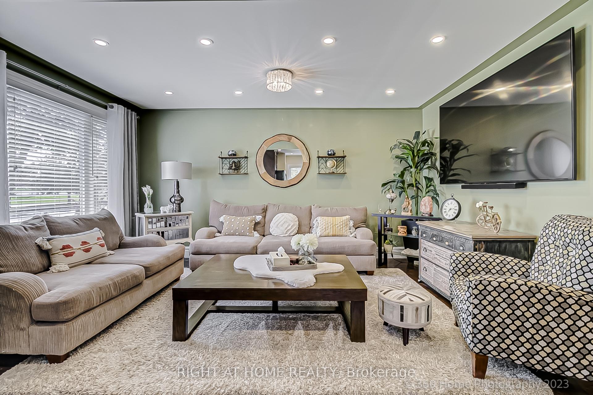 85 Barrhead Cres, Toronto, ON M9W3Z8 | 3 Bedroom 3 Bathroom Detached House | Image 7