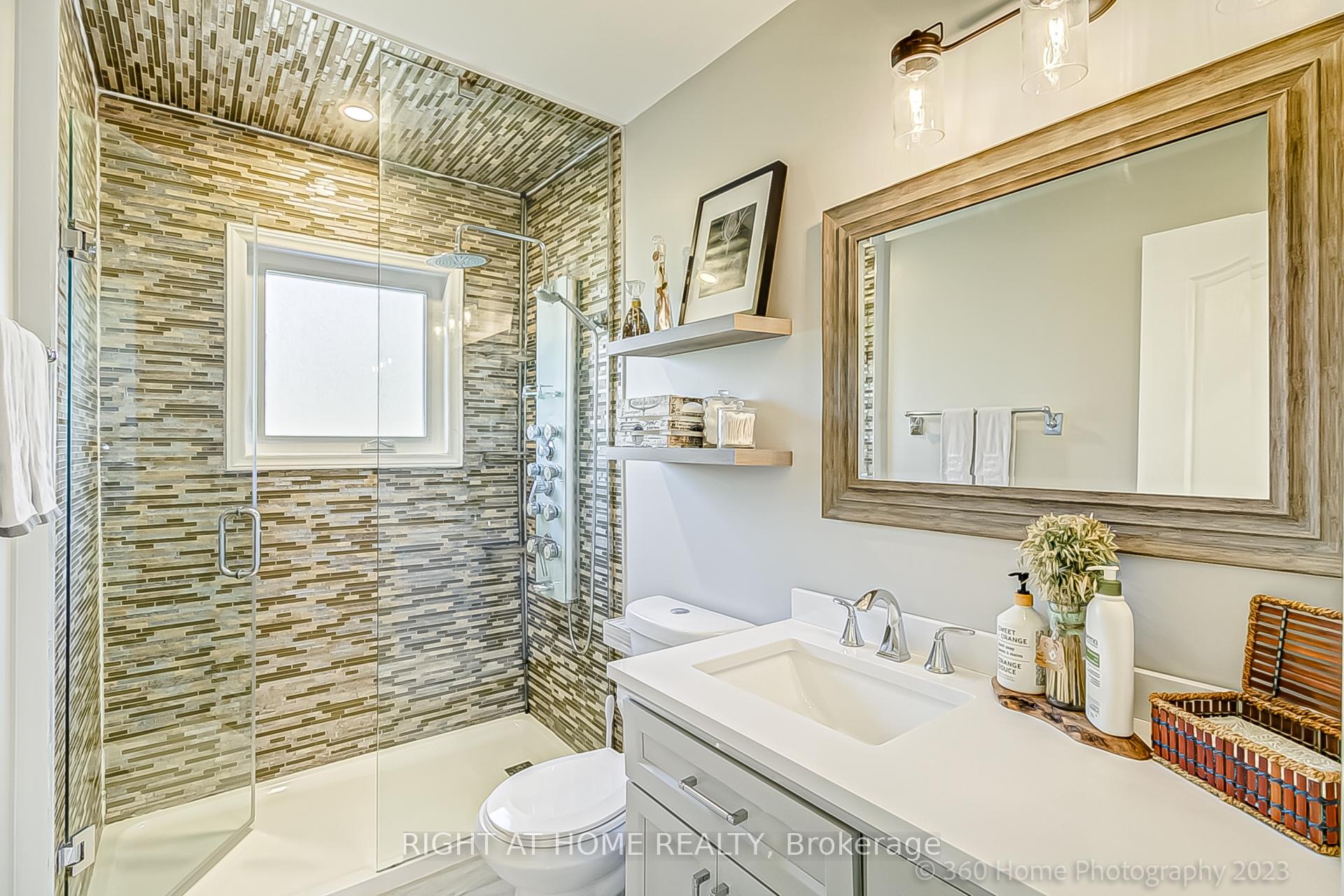 85 Barrhead Cres, Toronto, ON M9W3Z8 | 3 Bedroom 3 Bathroom Detached House | Image 8