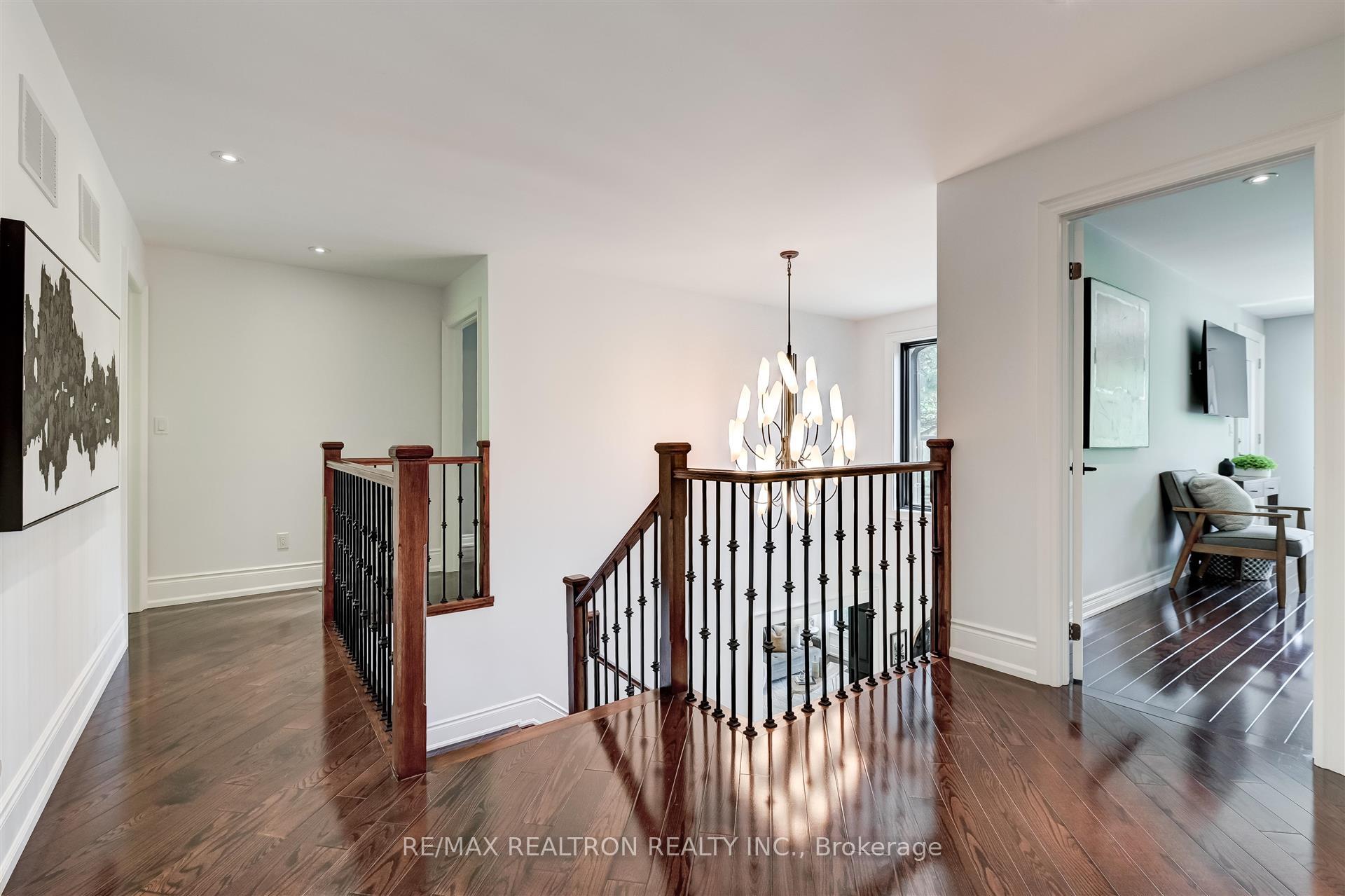 102 Edenbridge Dr, Toronto, ON M9A3G4 | 4 Bedroom 6 Bathroom Detached House | Image 17