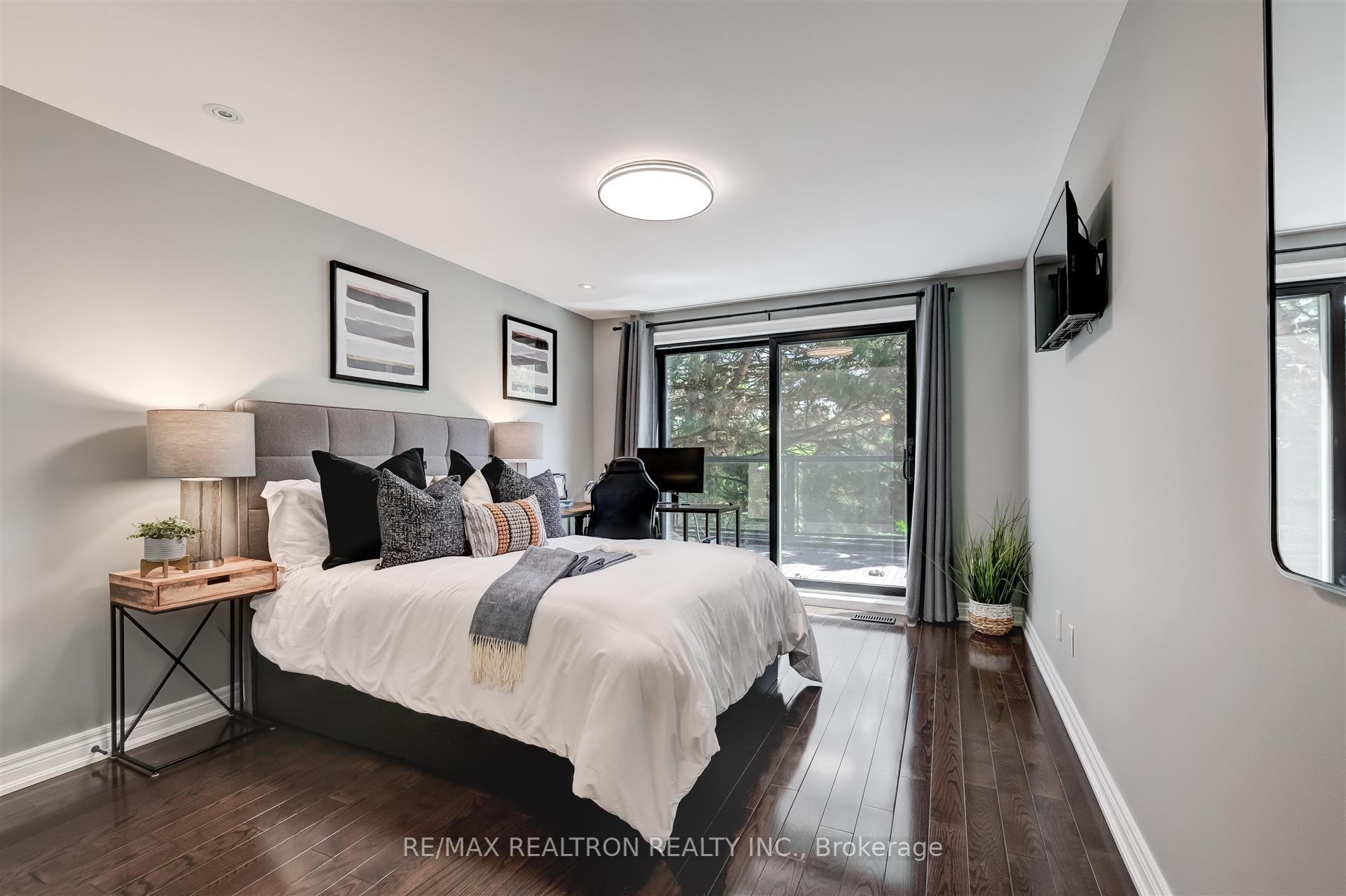 102 Edenbridge Dr, Toronto, ON M9A3G4 | 4 Bedroom 6 Bathroom Detached House | Image 27