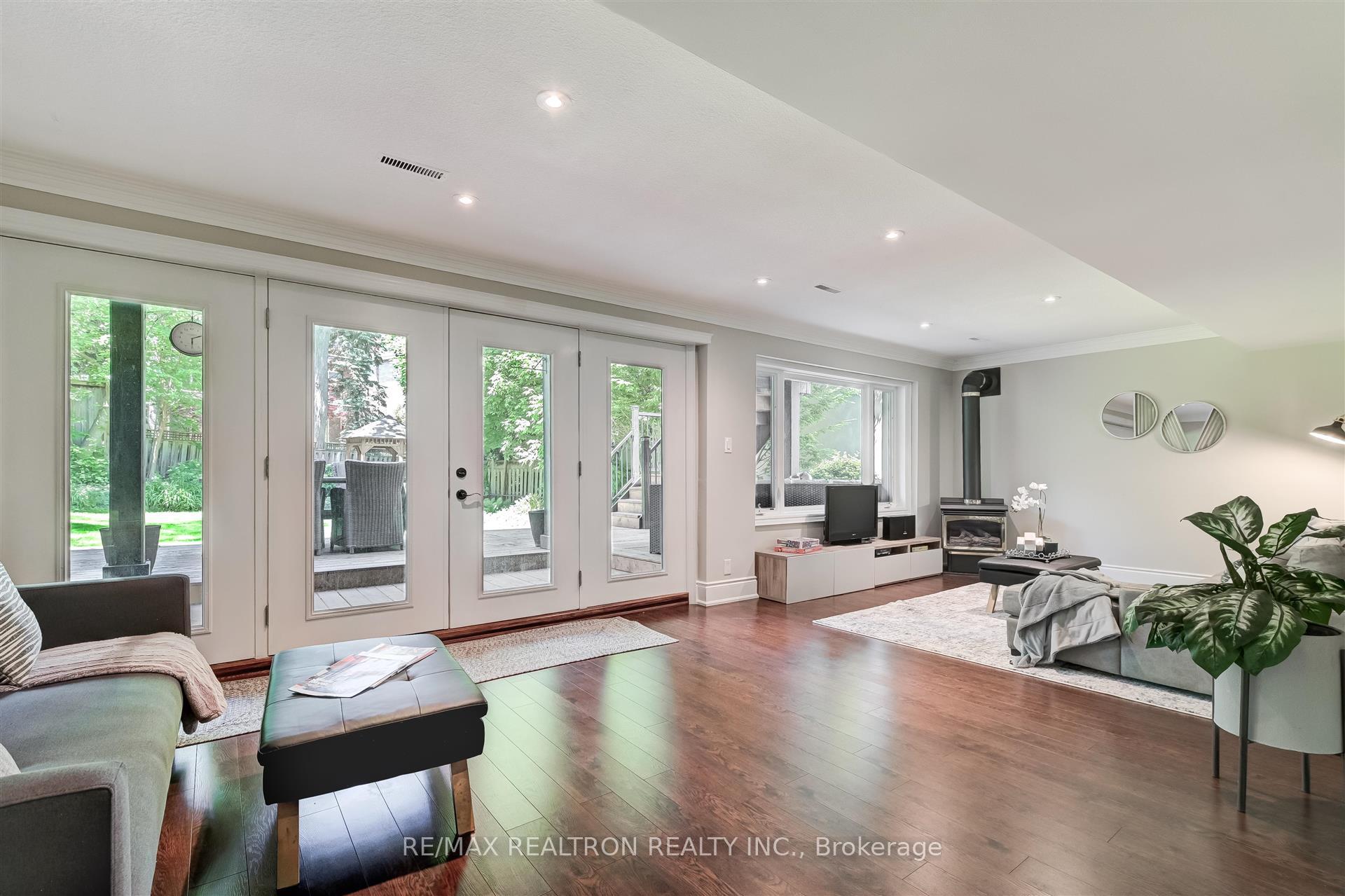 102 Edenbridge Dr, Toronto, ON M9A3G4 | 4 Bedroom 6 Bathroom Detached House | Image 28