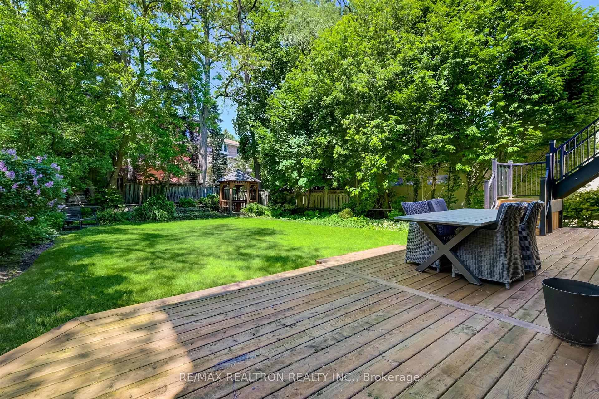 102 Edenbridge Dr, Toronto, ON M9A3G4 | 4 Bedroom 6 Bathroom Detached House | Image 33