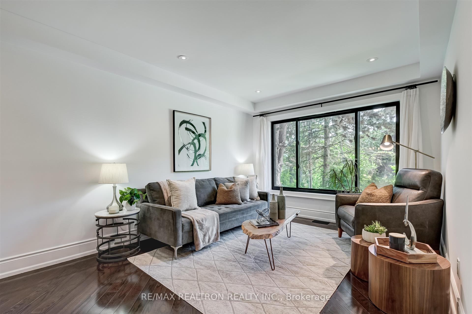 102 Edenbridge Dr, Toronto, ON M9A3G4 | 4 Bedroom 6 Bathroom Detached House | Image 6
