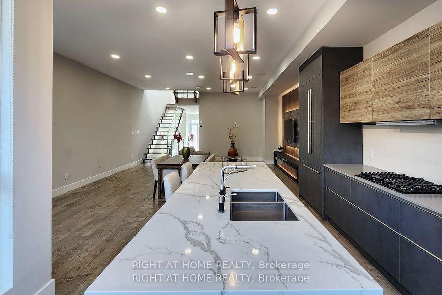 450 A Valermo Dr, Toronto, ON M8W2M4 | 3 Bedroom 5 Bathroom Detached House | Image 8
