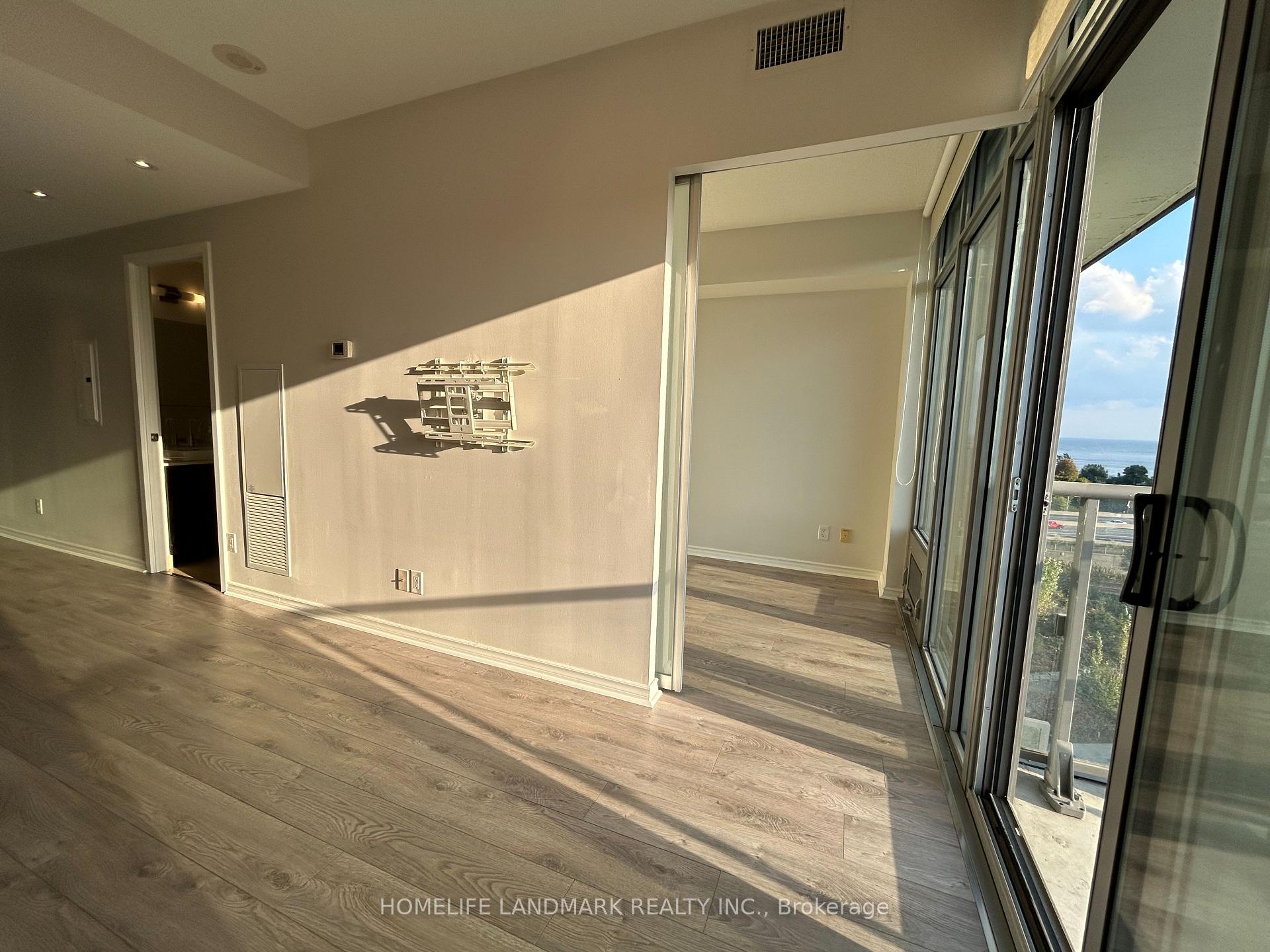 #909 - 105 The Queensway, Toronto, ON M6S5B5 | 1 Bedroom 1 Bathroom Condo Apt | Image 15