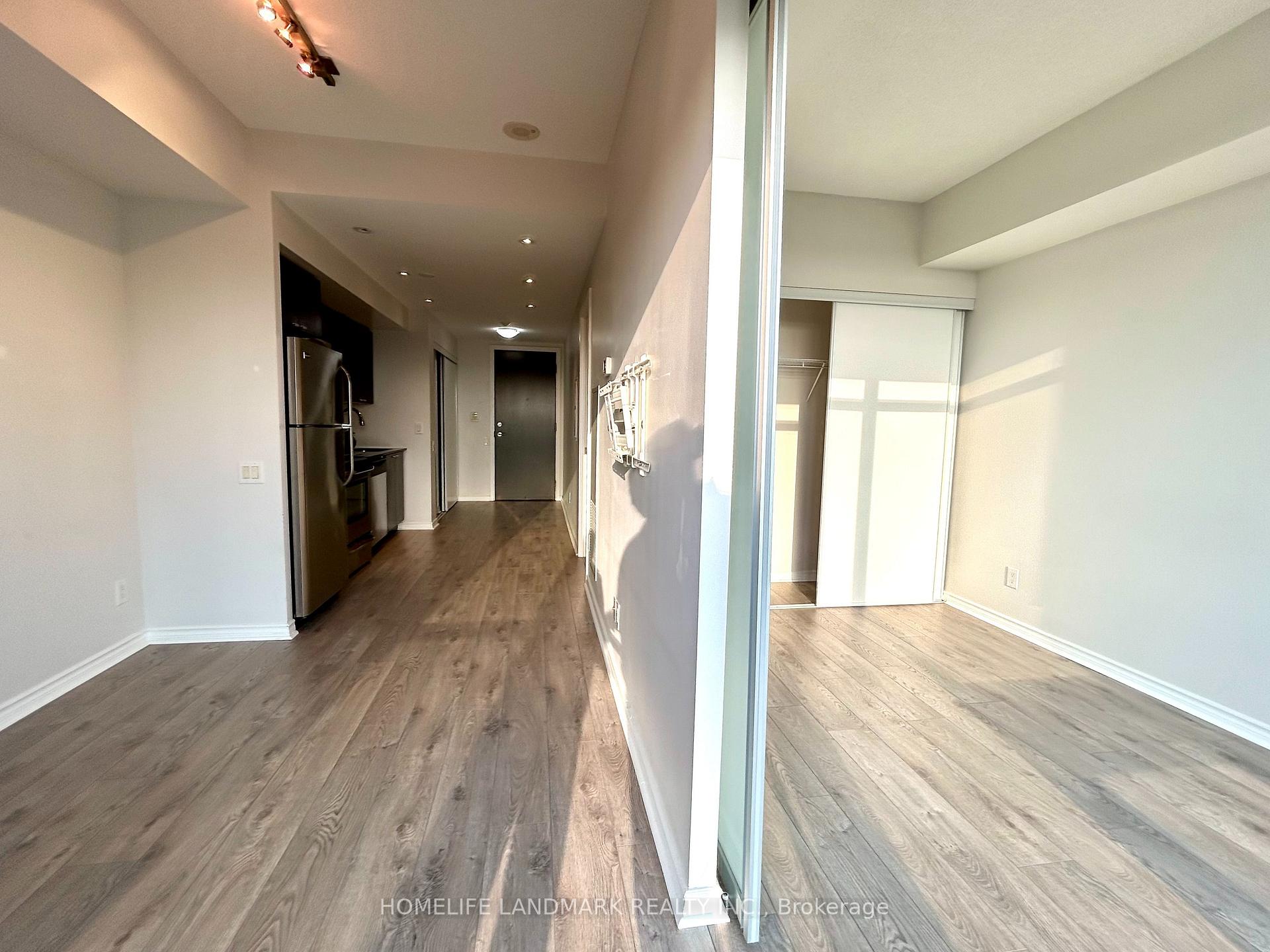 #909 - 105 The Queensway, Toronto, ON M6S5B5 | 1 Bedroom 1 Bathroom Condo Apt | Image 16