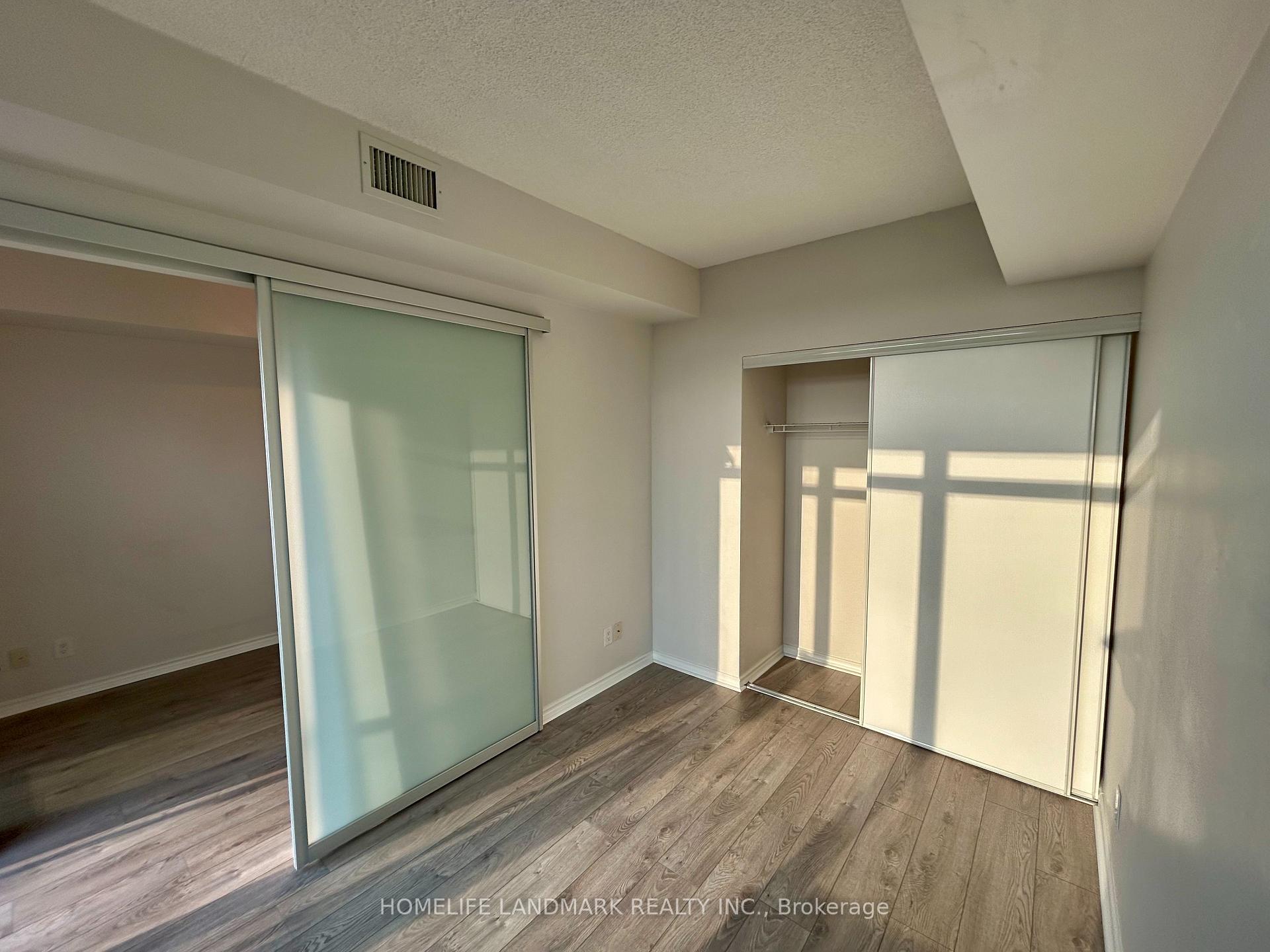 #909 - 105 The Queensway, Toronto, ON M6S5B5 | 1 Bedroom 1 Bathroom Condo Apt | Image 17