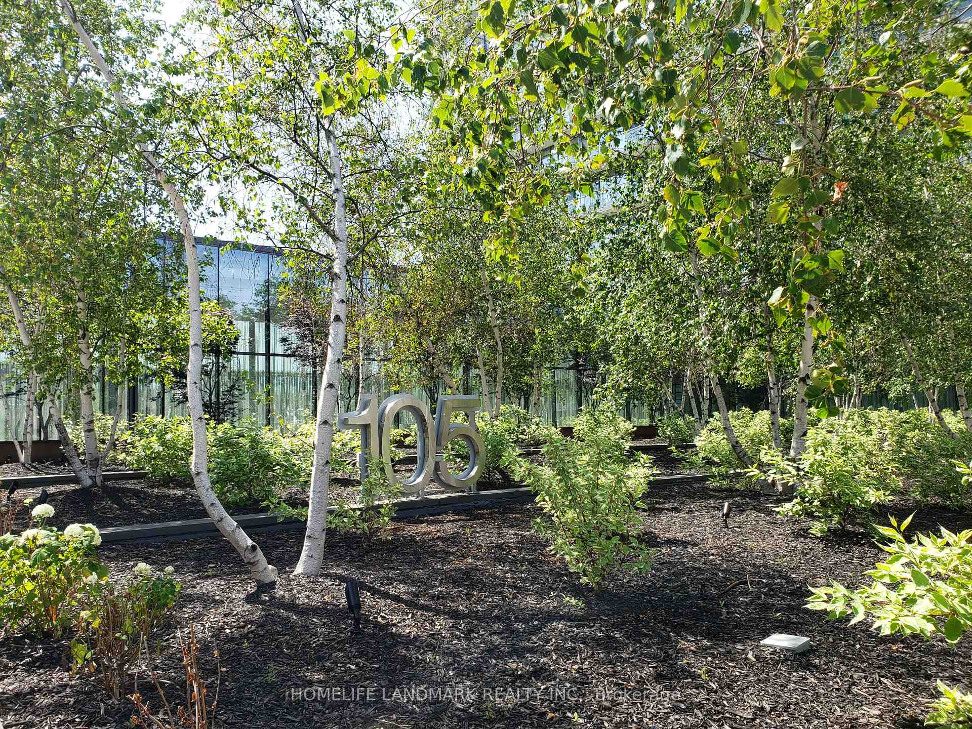 #909 - 105 The Queensway, Toronto, ON M6S5B5 | 1 Bedroom 1 Bathroom Condo Apt | Image 2