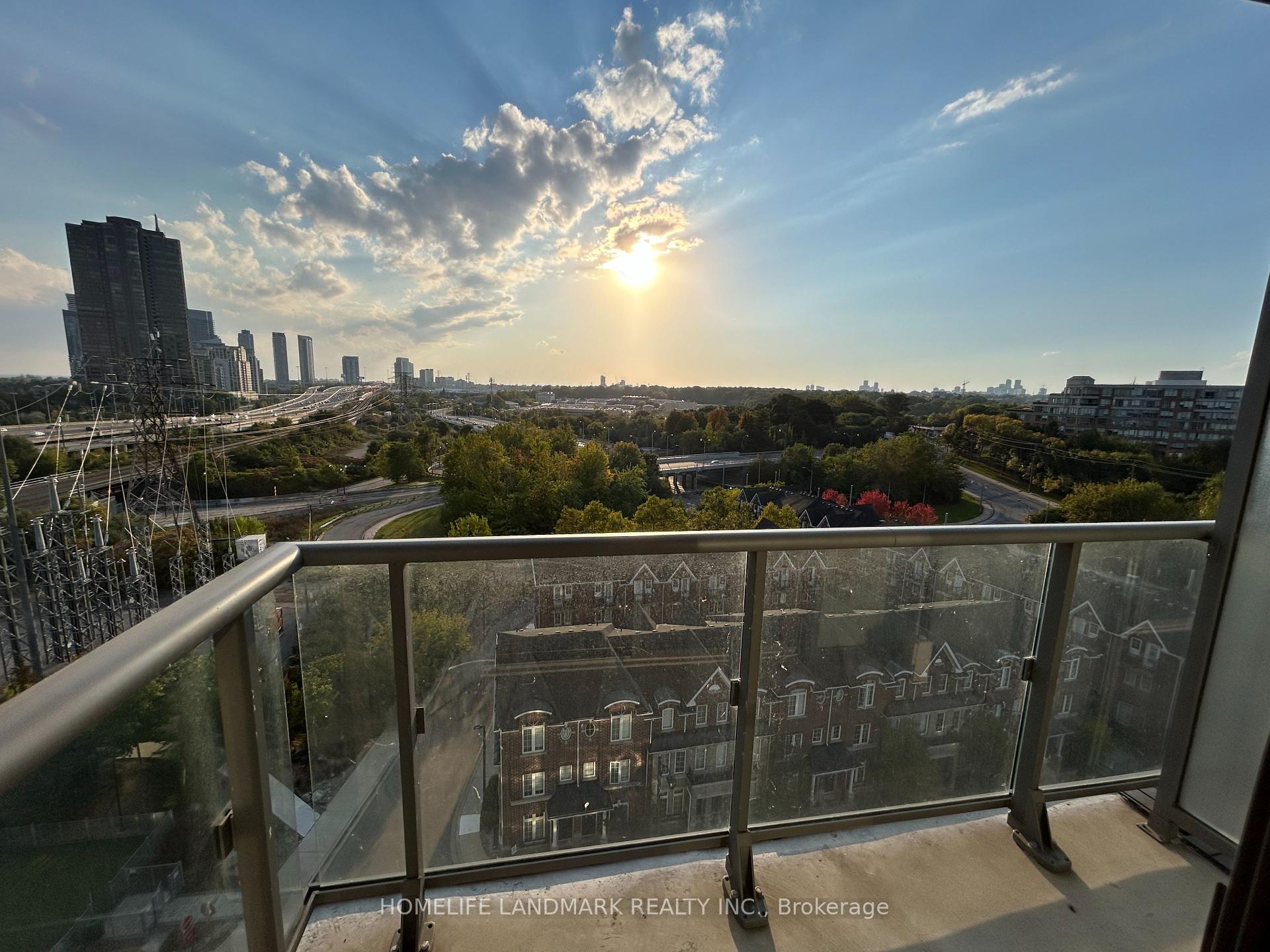 #909 - 105 The Queensway, Toronto, ON M6S5B5 | 1 Bedroom 1 Bathroom Condo Apt | Image 21