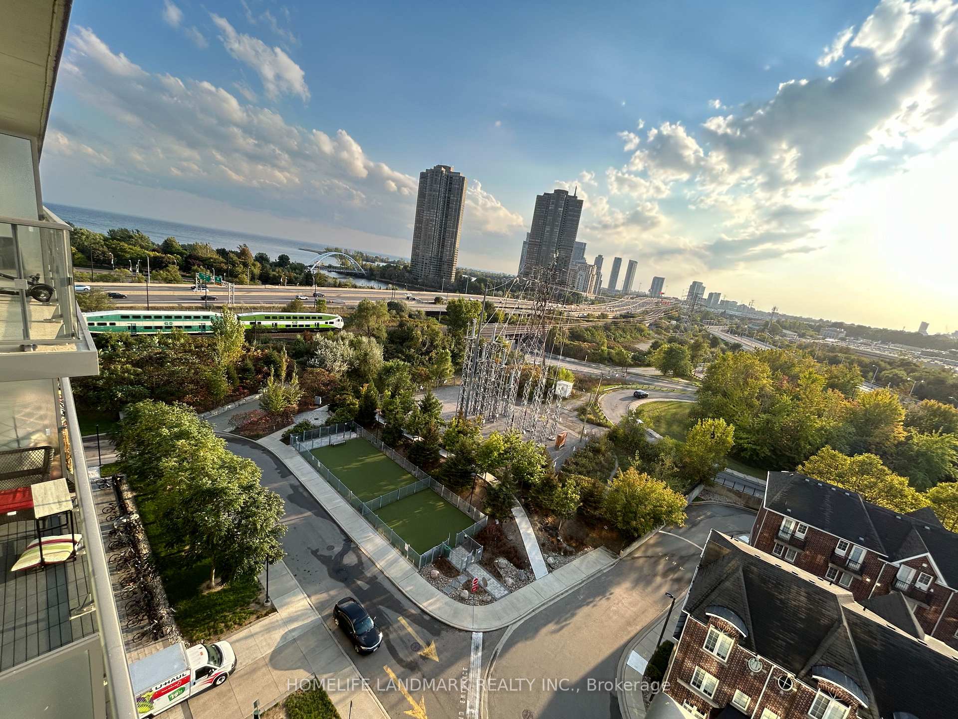 #909 - 105 The Queensway, Toronto, ON M6S5B5 | 1 Bedroom 1 Bathroom Condo Apt | Image 22