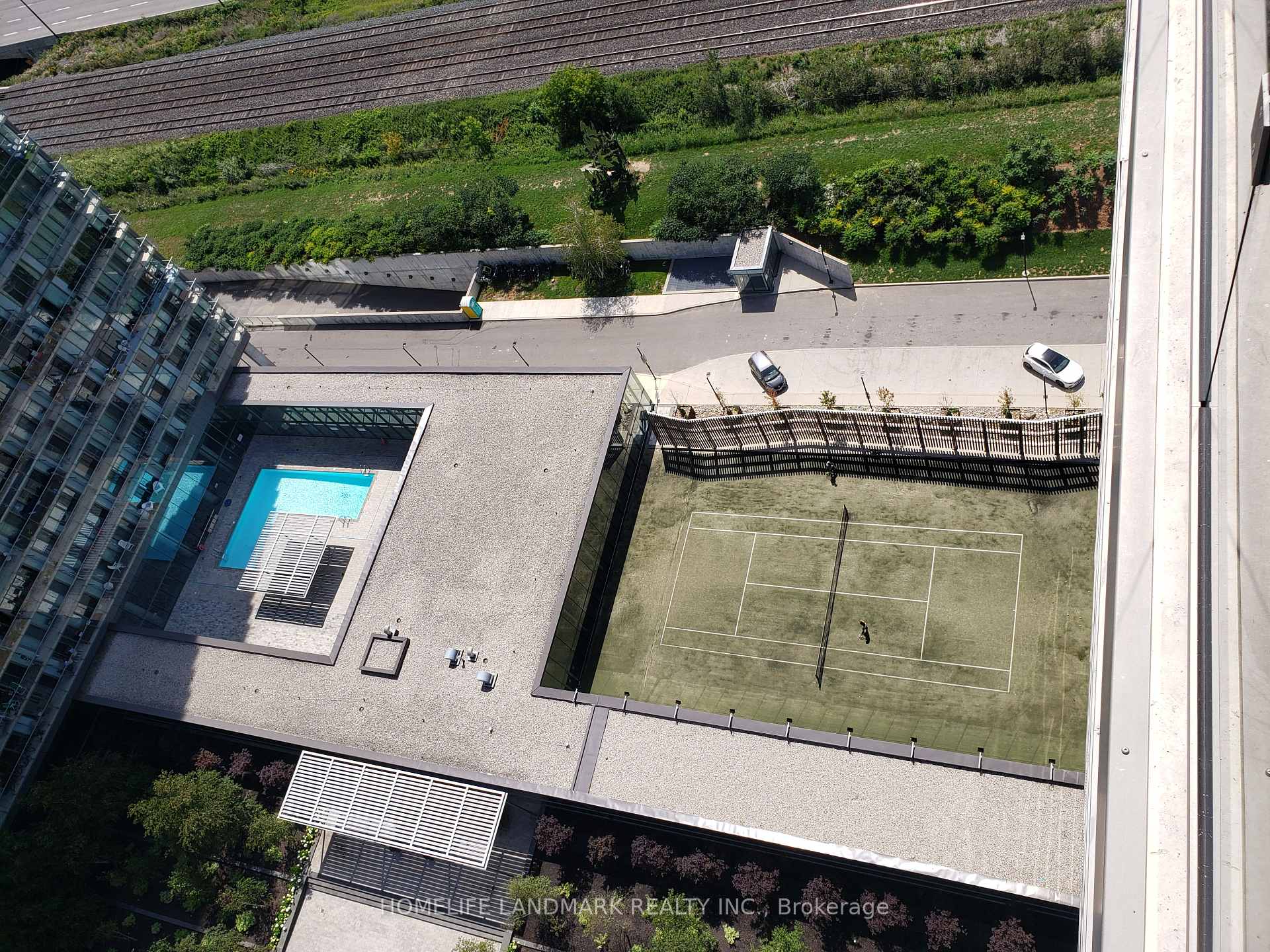 #909 - 105 The Queensway, Toronto, ON M6S5B5 | 1 Bedroom 1 Bathroom Condo Apt | Image 32