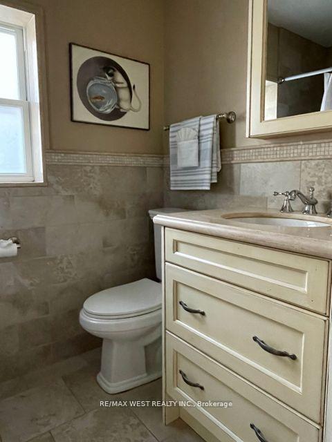 16 Ashton Manr, Toronto, ON M8Y2N5 | 4 Bedroom 4 Bathroom Detached House | Image 10