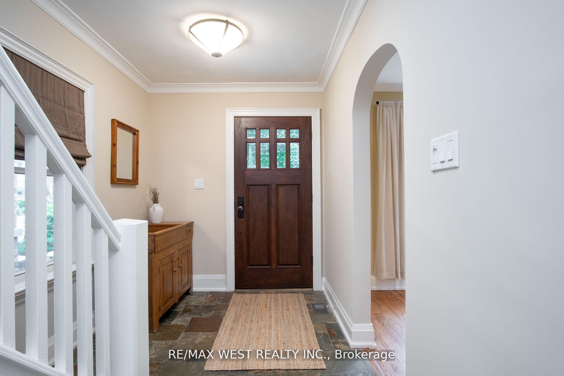 16 Ashton Manr, Toronto, ON M8Y2N5 | 4 Bedroom 4 Bathroom Detached House | Image 2