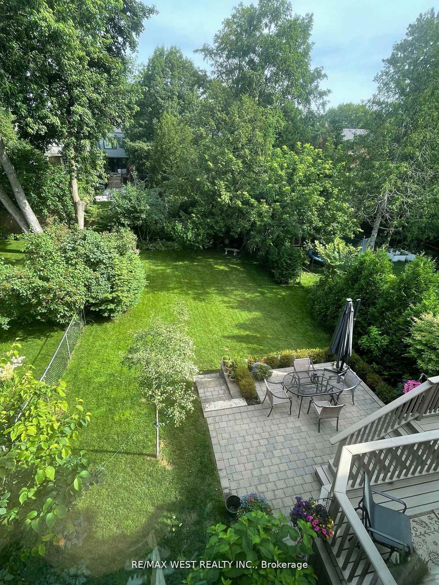 16 Ashton Manr, Toronto, ON M8Y2N5 | 4 Bedroom 4 Bathroom Detached House | Image 24