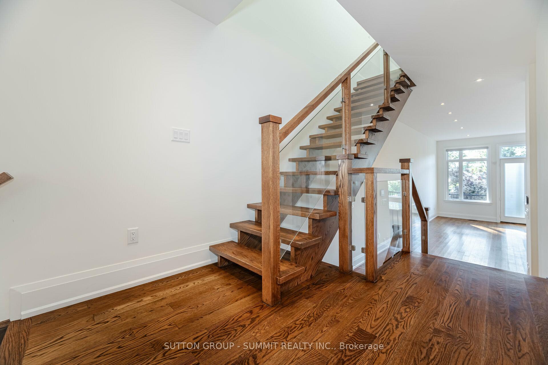 119B HILLSIDE Ave, Toronto, ON M8V1T3 | 3 Bedroom 4 Bathroom Detached House | Image 19