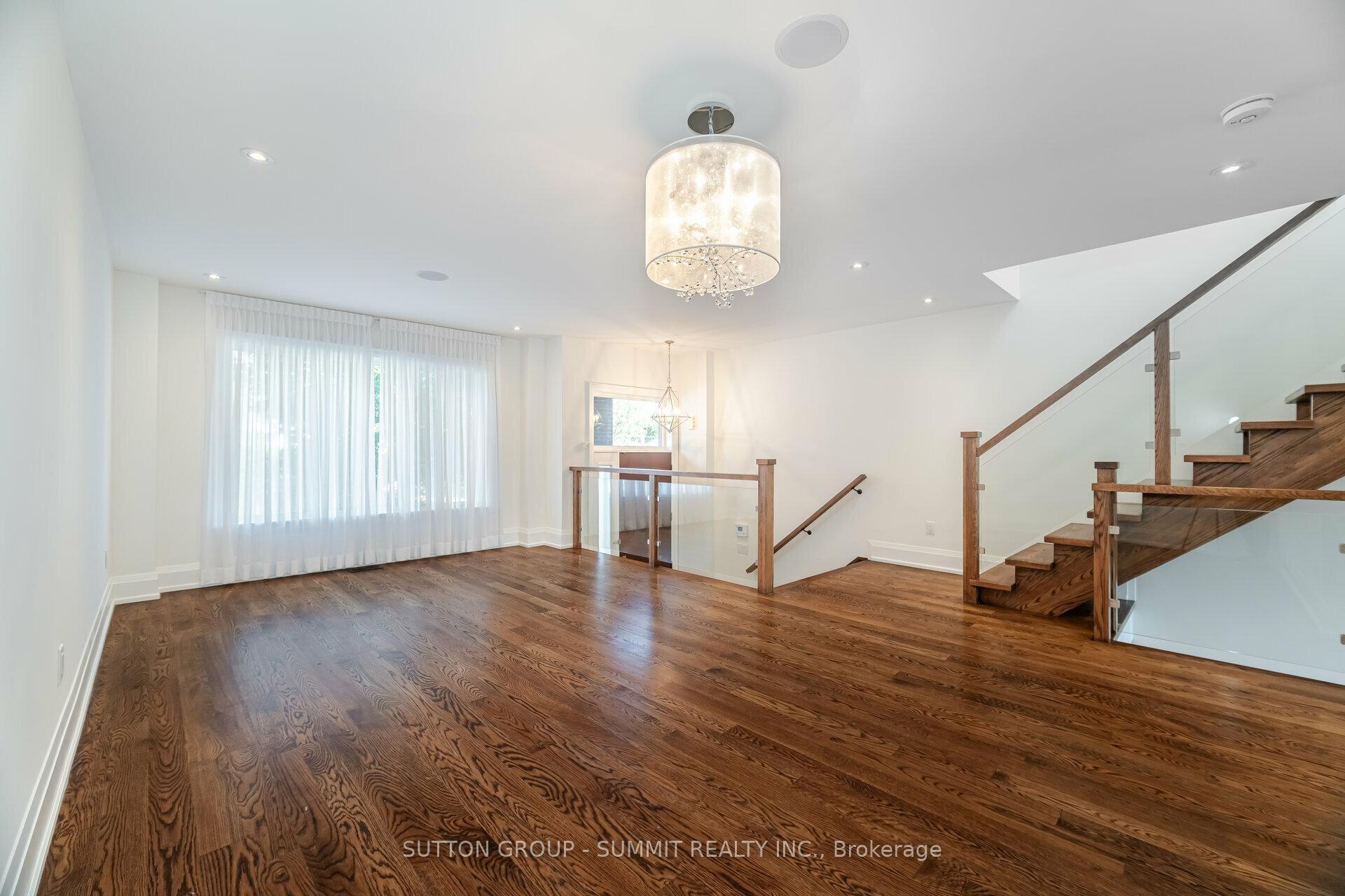 119B HILLSIDE Ave, Toronto, ON M8V1T3 | 3 Bedroom 4 Bathroom Detached House | Image 4