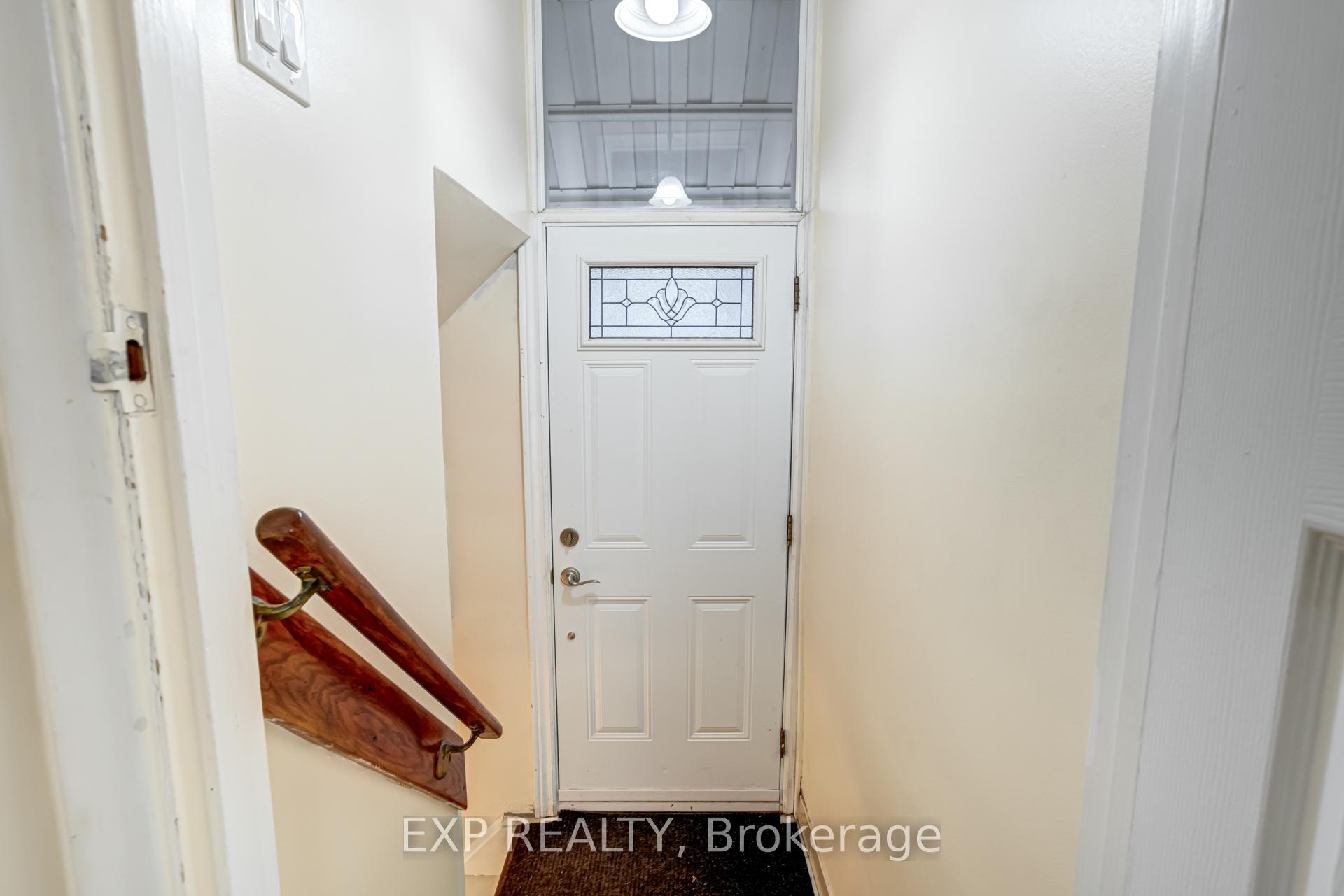 16 Heavitree Dr, Toronto, ON M3L1K6 | 3 Bedroom 2 Bathroom Semi-Detached House | Image 24