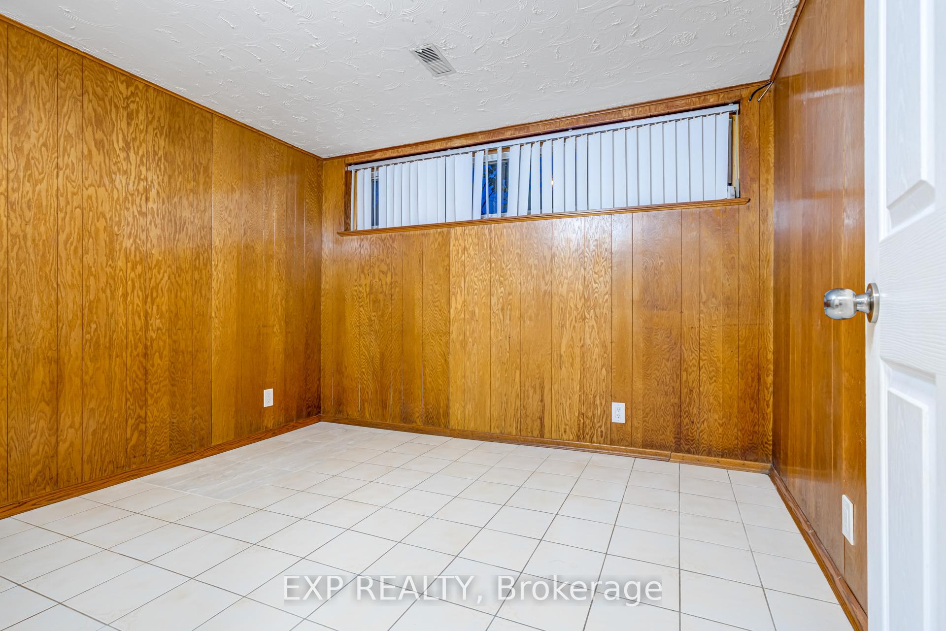 16 Heavitree Dr, Toronto, ON M3L1K6 | 3 Bedroom 2 Bathroom Semi-Detached House | Image 29