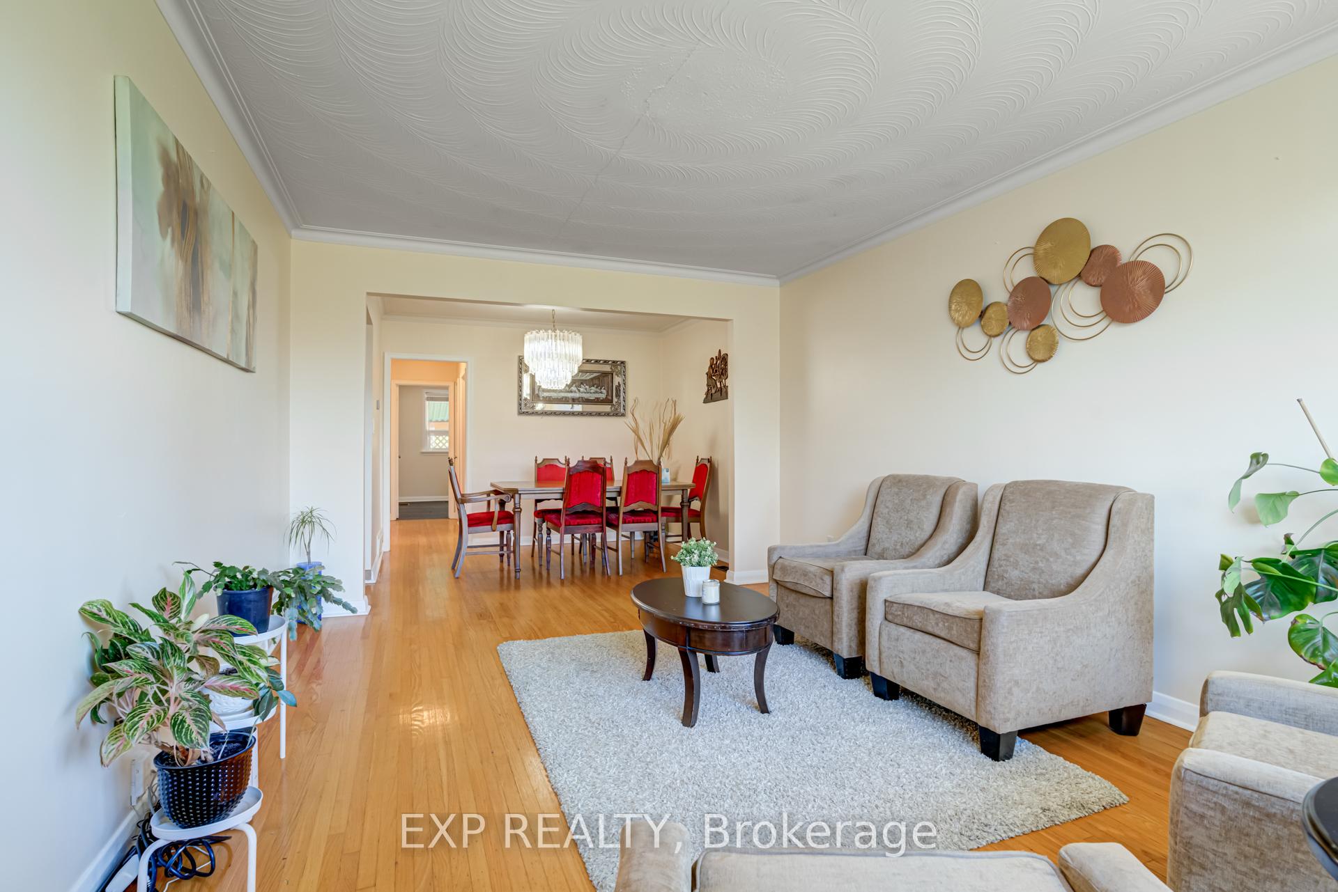 16 Heavitree Dr, Toronto, ON M3L1K6 | 3 Bedroom 2 Bathroom Semi-Detached House | Image 8