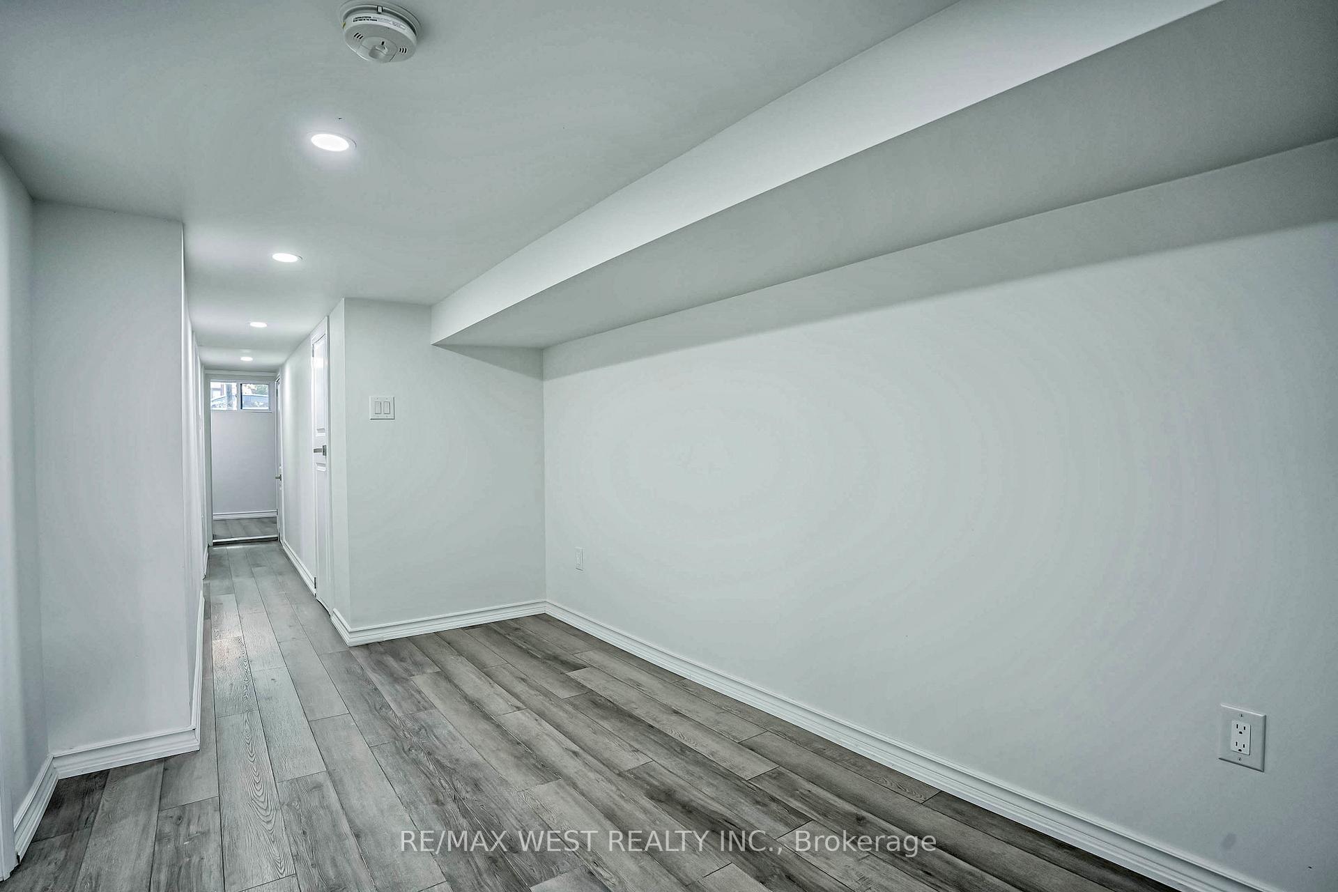 560 Perth Ave, Toronto, ON M6N2W7 | 3 Bedroom 3 Bathroom Semi-Detached House | Image 29