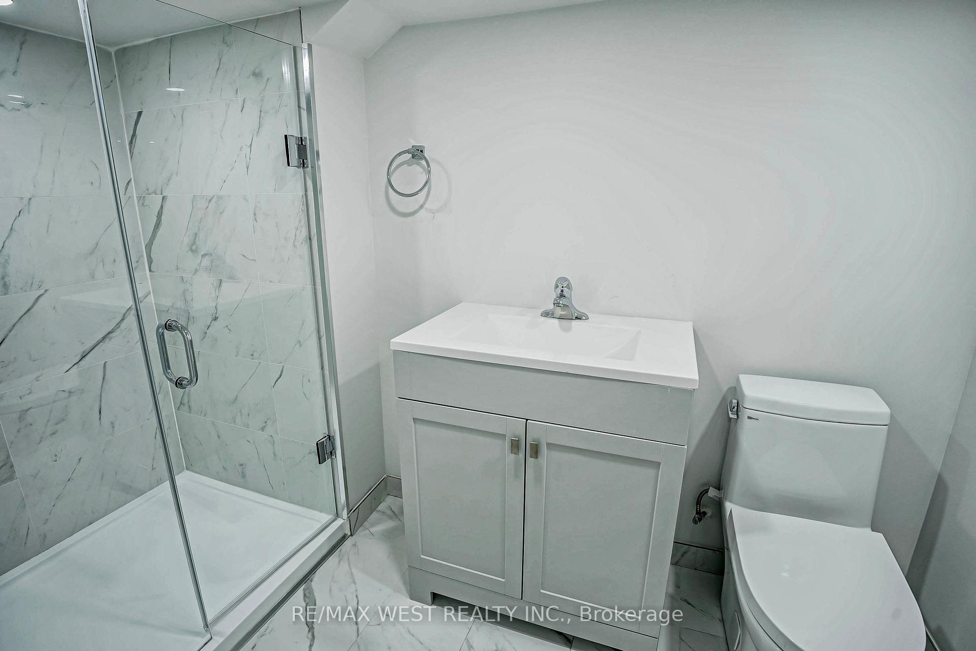 560 Perth Ave, Toronto, ON M6N2W7 | 3 Bedroom 3 Bathroom Semi-Detached House | Image 33