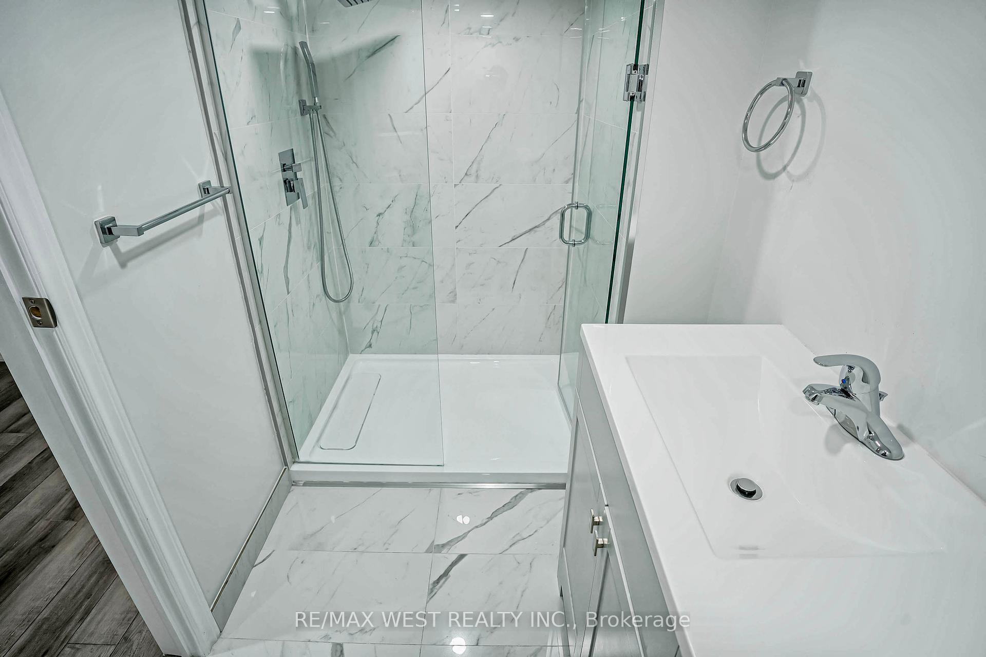 560 Perth Ave, Toronto, ON M6N2W7 | 3 Bedroom 3 Bathroom Semi-Detached House | Image 34