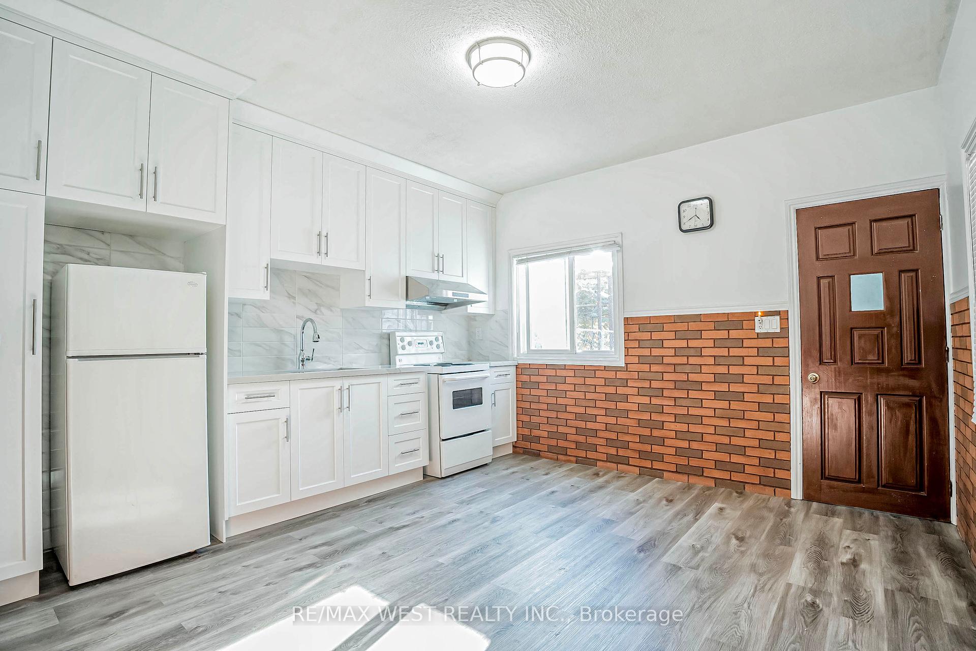 560 Perth Ave, Toronto, ON M6N2W7 | 3 Bedroom 3 Bathroom Semi-Detached House | Image 7