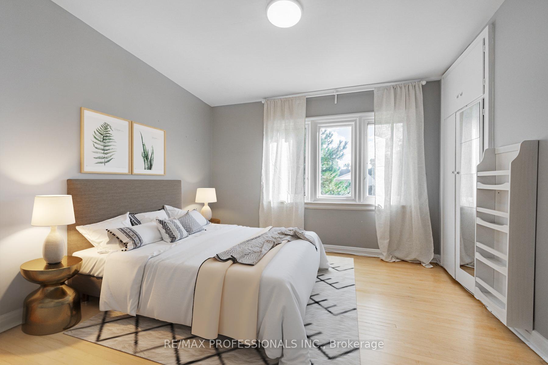 54 Robin Hood Rd, Toronto, ON M9A2W8 | 4 Bedroom 3 Bathroom Detached House | Image 27