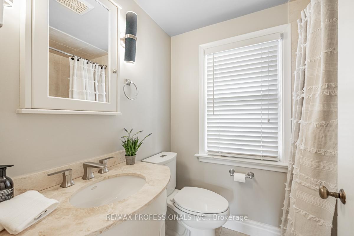 54 Robin Hood Rd, Toronto, ON M9A2W8 | 4 Bedroom 3 Bathroom Detached House | Image 28