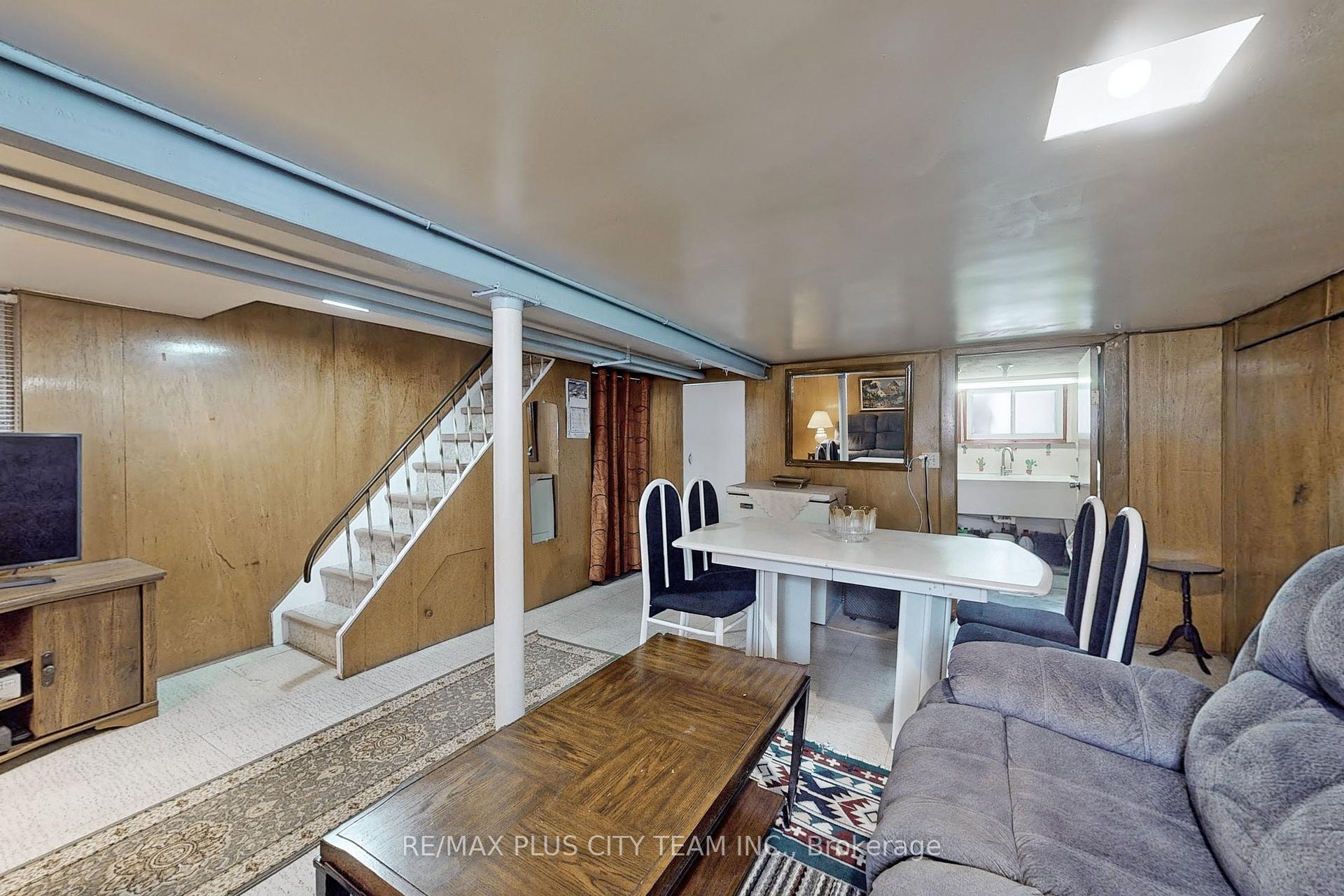 86 Bristol Ave, Toronto, ON M6H3J9 | 3 Bedroom 2 Bathroom Semi-Detached House | Image 25