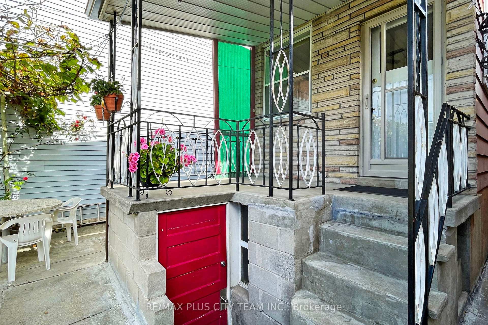 86 Bristol Ave, Toronto, ON M6H3J9 | 3 Bedroom 2 Bathroom Semi-Detached House | Image 32