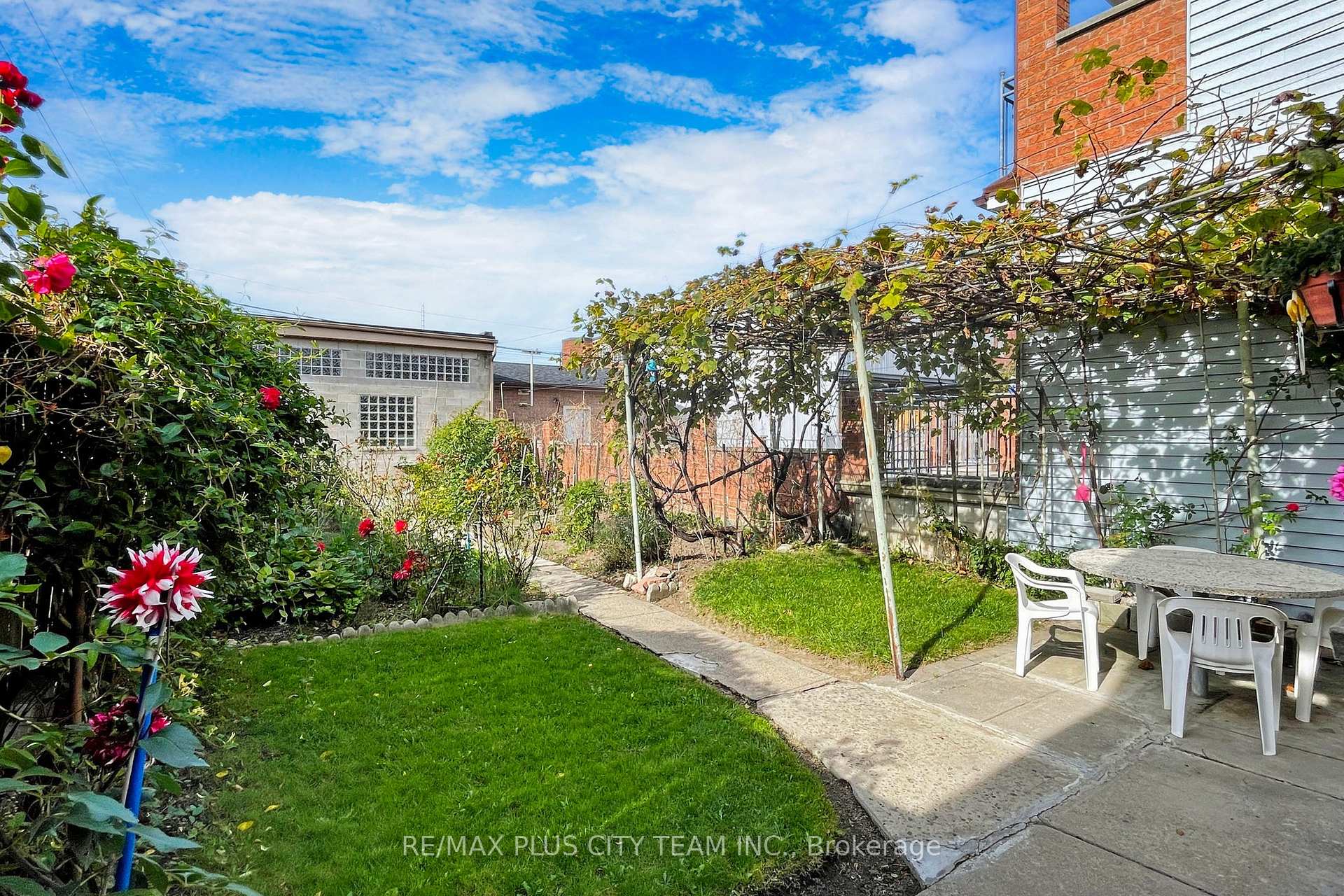 86 Bristol Ave, Toronto, ON M6H3J9 | 3 Bedroom 2 Bathroom Semi-Detached House | Image 34