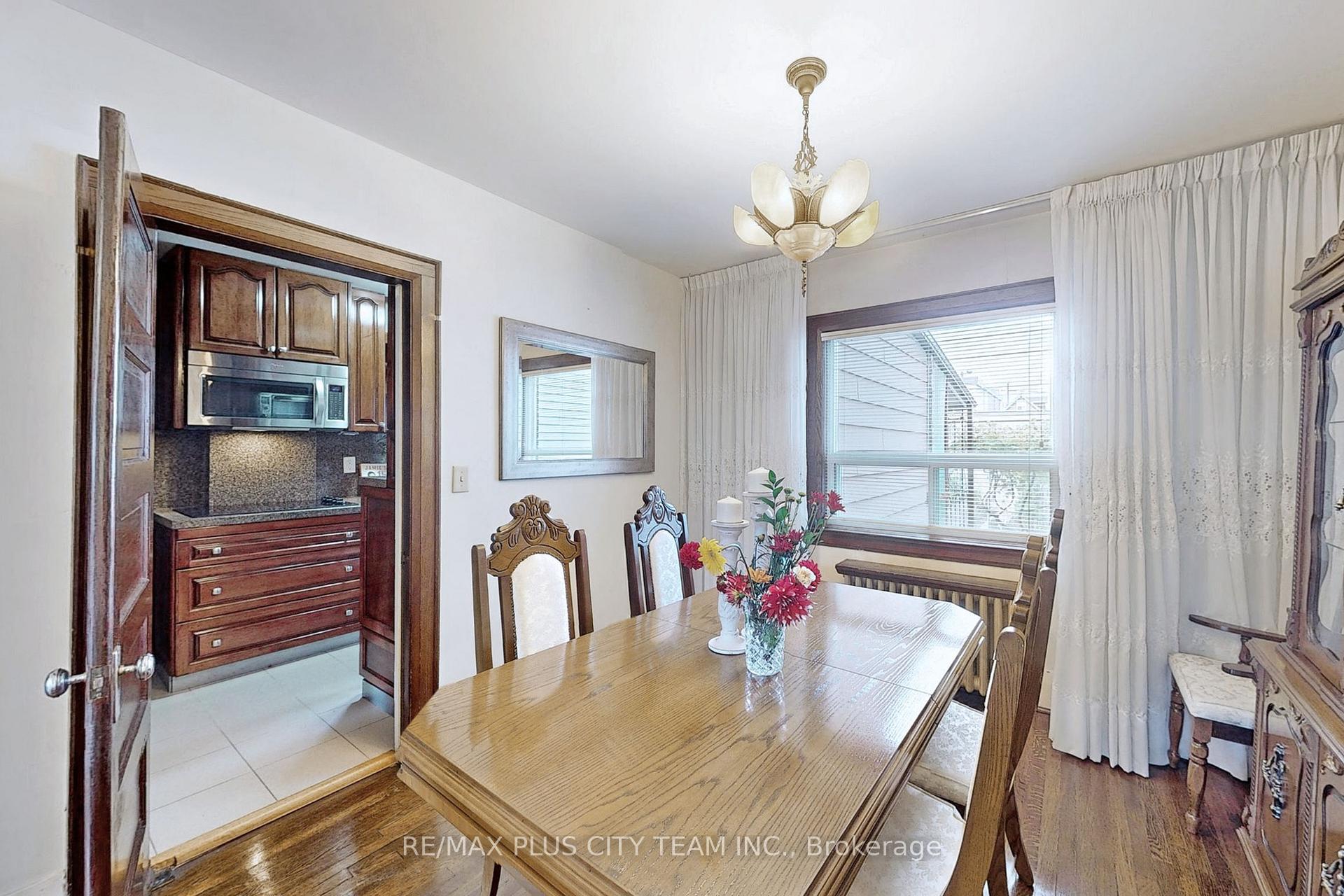 86 Bristol Ave, Toronto, ON M6H3J9 | 3 Bedroom 2 Bathroom Semi-Detached House | Image 8