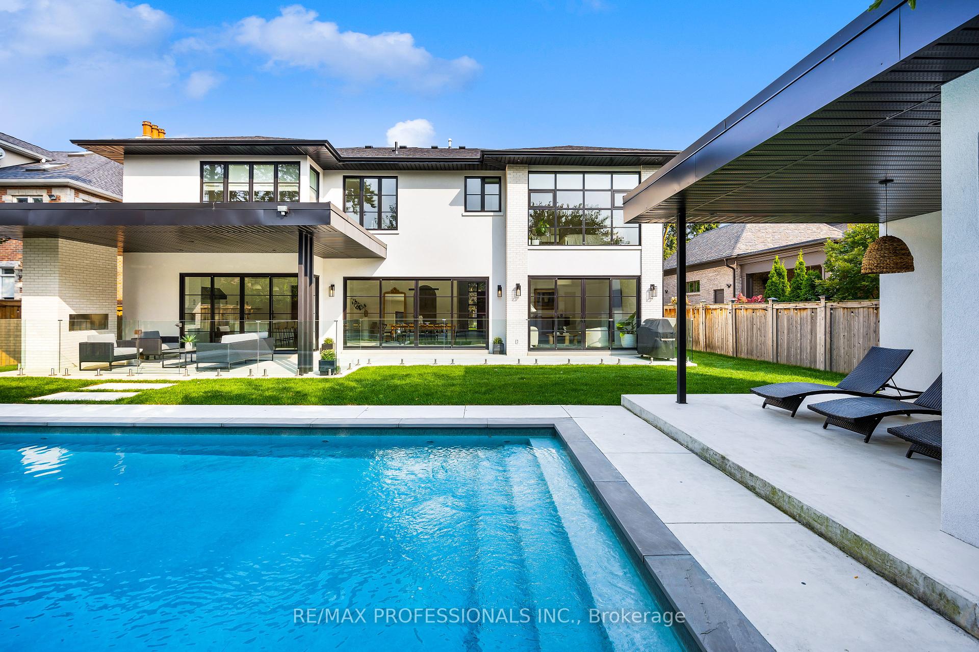 56 Warwood Rd, Toronto, ON M9B5B4 | 4 Bedroom 7 Bathroom Detached House | Image 21