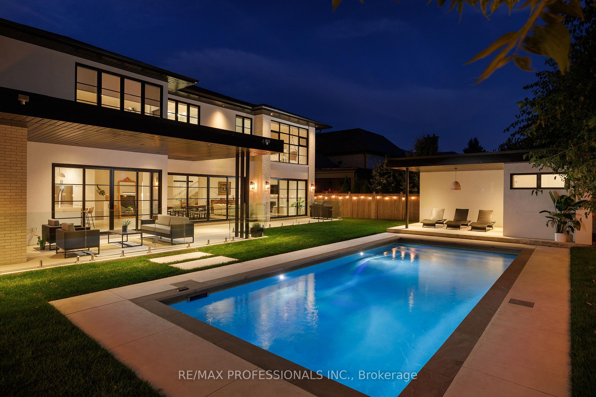 56 Warwood Rd, Toronto, ON M9B5B4 | 4 Bedroom 7 Bathroom Detached House | Image 24