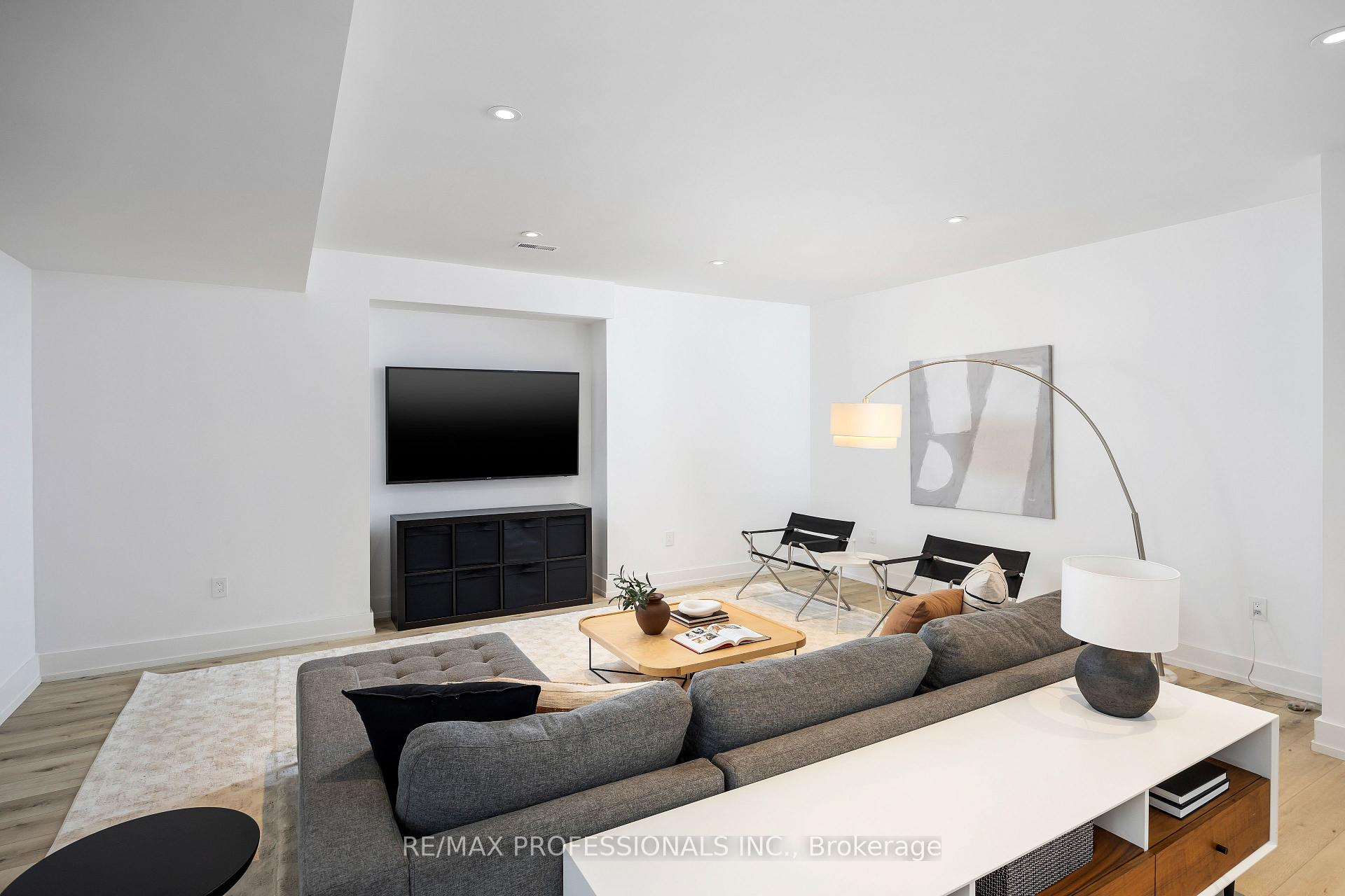 56 Warwood Rd, Toronto, ON M9B5B4 | 4 Bedroom 7 Bathroom Detached House | Image 34