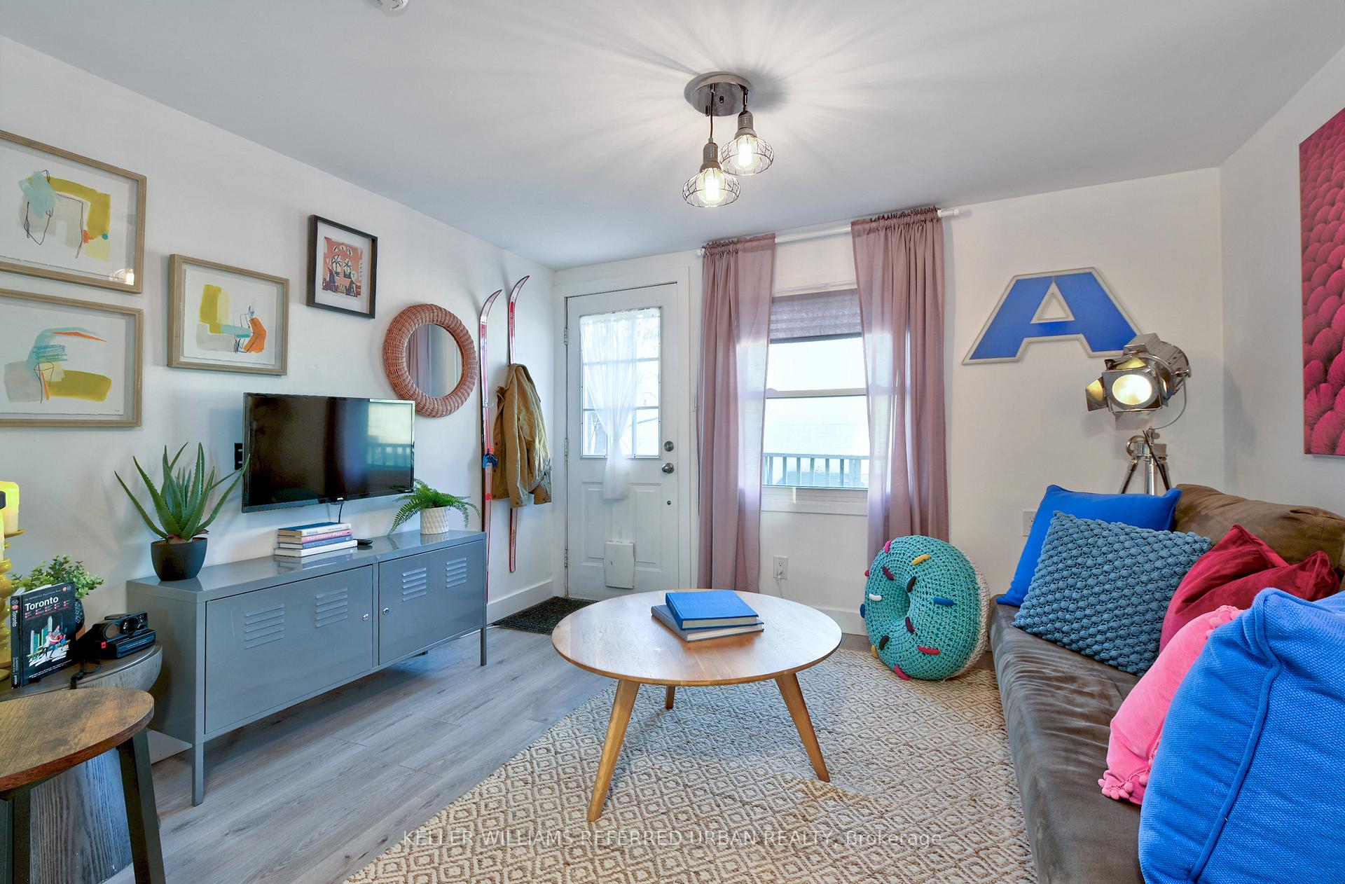 325 Westmoreland Ave N, Toronto, ON M6H3A6 | 2 Bedroom 3 Bathroom Semi-Detached House | Image 22