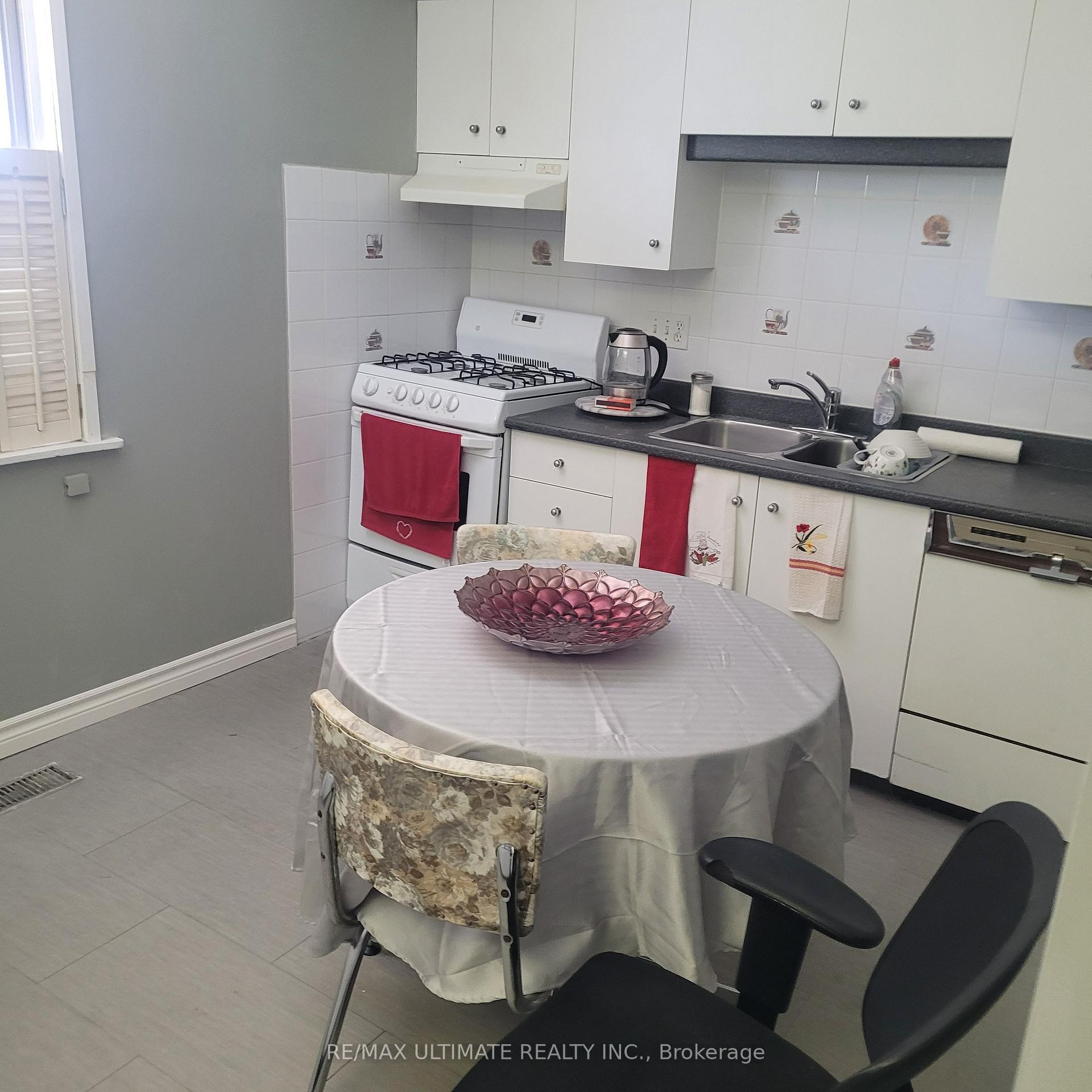 201 Wallace Ave, Toronto, ON M6H1V5 | 2 Bedroom 3 Bathroom Semi-Detached House | Image 7