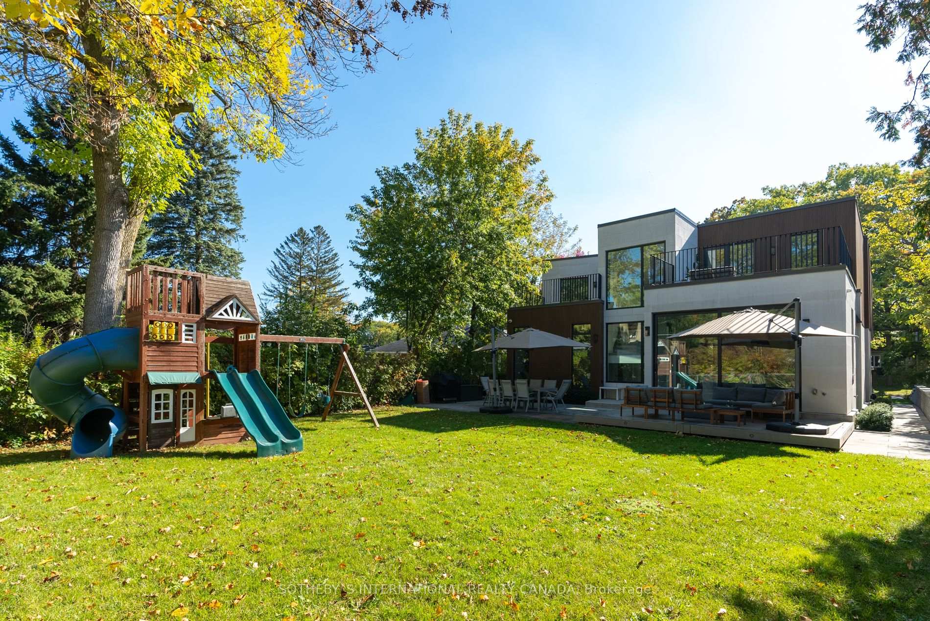 38 South Kingslea Dr, Toronto, ON M8Y2A4 | 4 Bedroom 6 Bathroom Detached House | Image 1