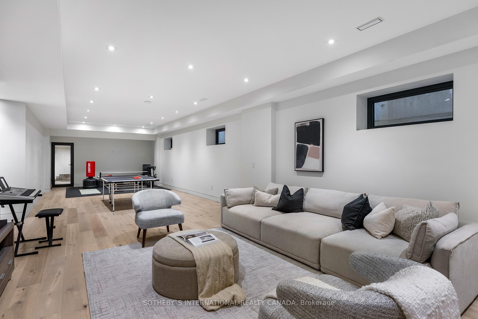 38 South Kingslea Dr, Toronto, ON M8Y2A4 | 4 Bedroom 6 Bathroom Detached House | Image 29