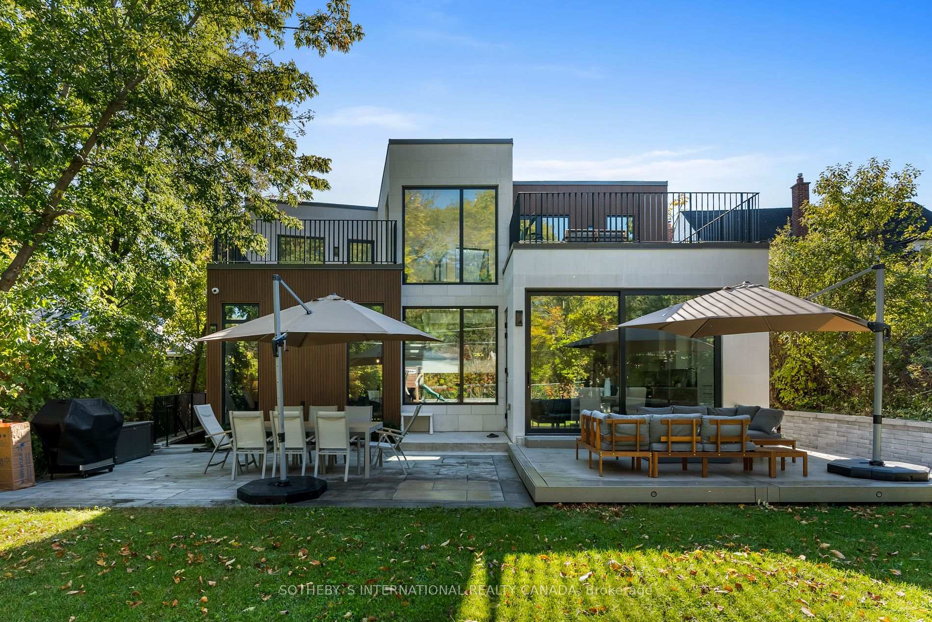 38 South Kingslea Dr, Toronto, ON M8Y2A4 | 4 Bedroom 6 Bathroom Detached House | Image 33