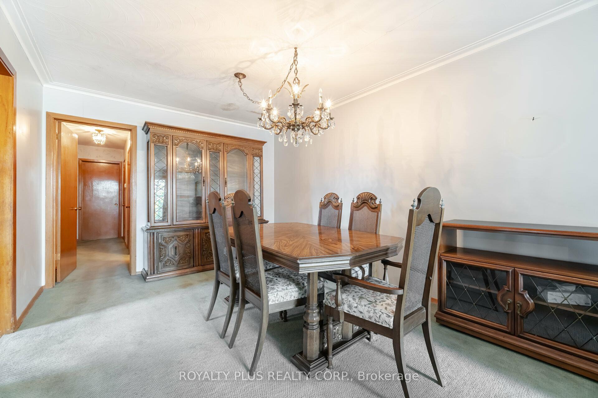 234 Grandravine Dr N, Toronto, ON M3N1H9 | 3 Bedroom 2 Bathroom Semi-Detached House | Image 11