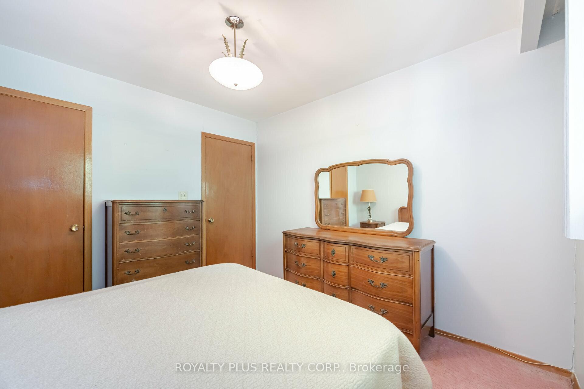 234 Grandravine Dr N, Toronto, ON M3N1H9 | 3 Bedroom 2 Bathroom Semi-Detached House | Image 18