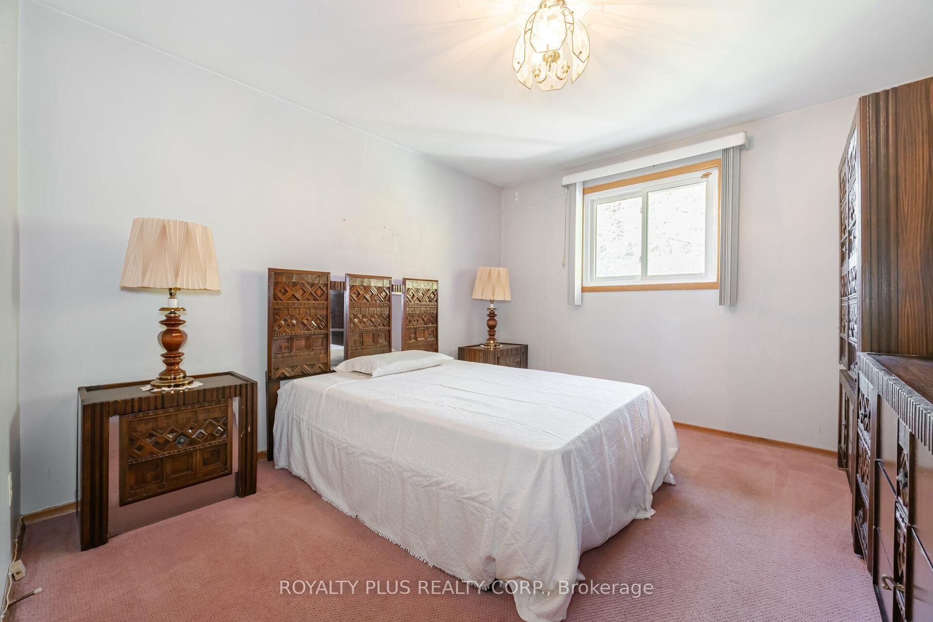 234 Grandravine Dr N, Toronto, ON M3N1H9 | 3 Bedroom 2 Bathroom Semi-Detached House | Image 19