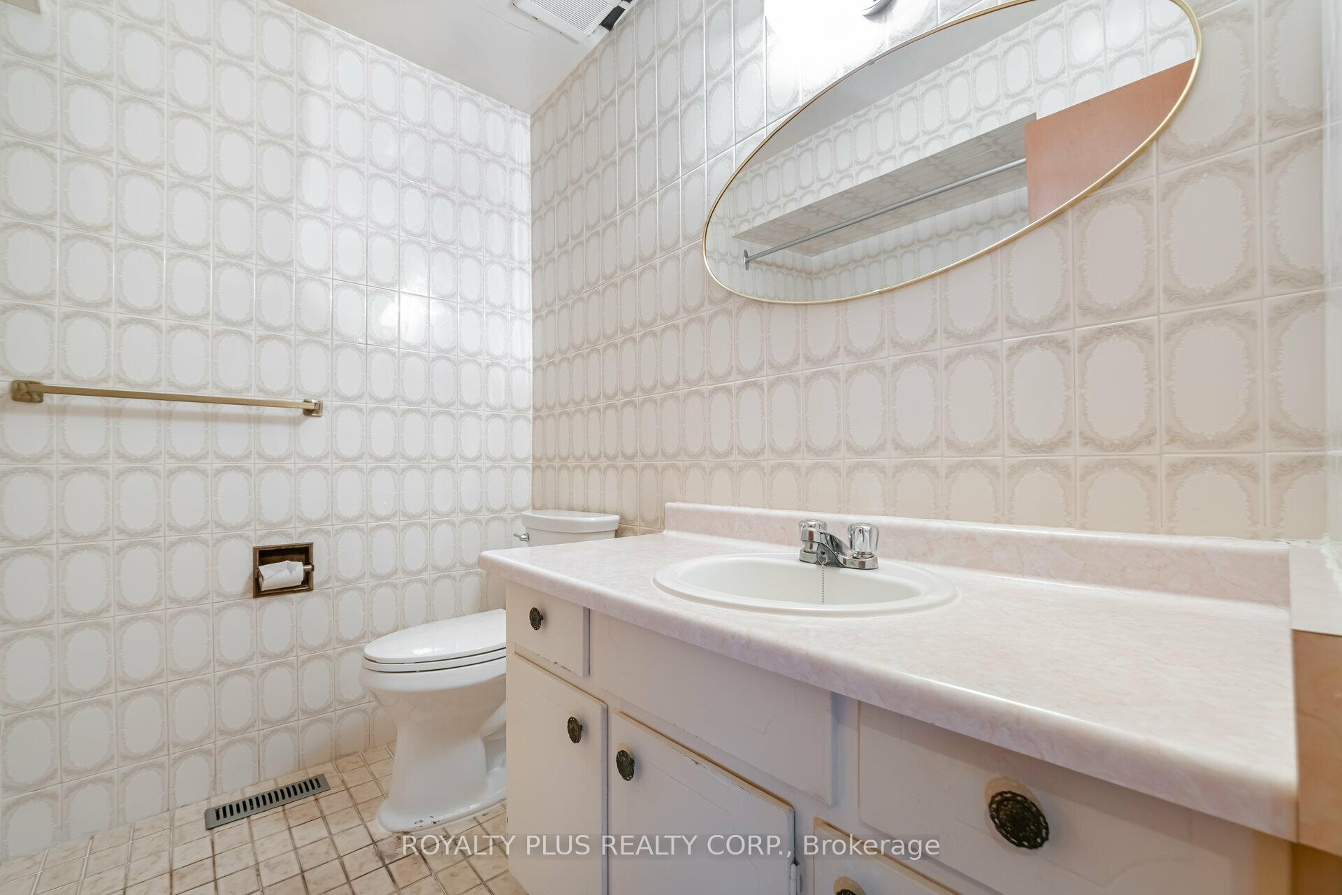 234 Grandravine Dr N, Toronto, ON M3N1H9 | 3 Bedroom 2 Bathroom Semi-Detached House | Image 23